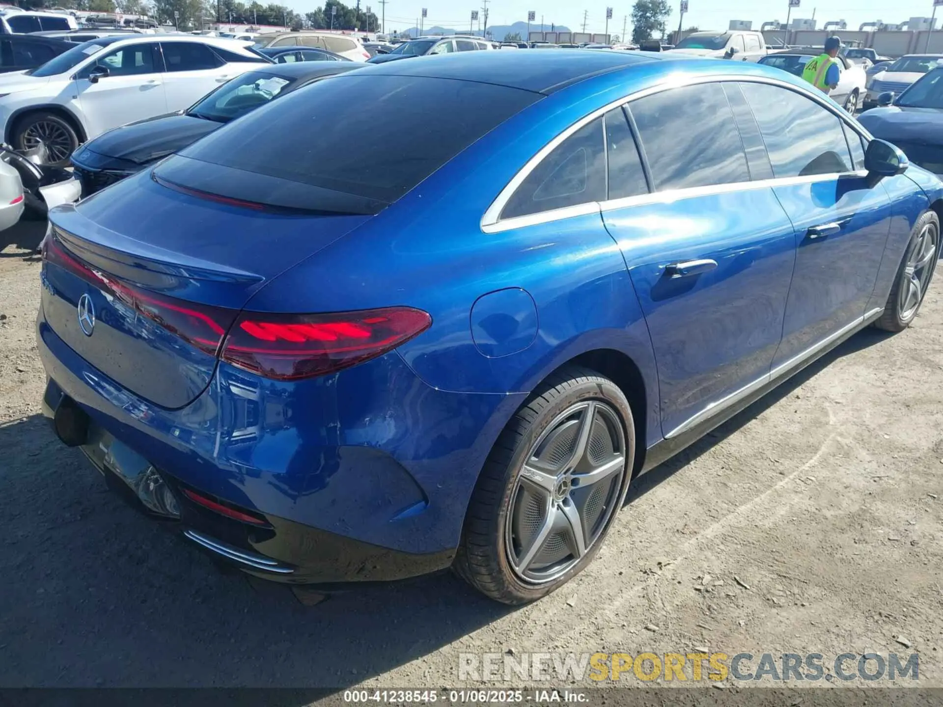 4 fotografías del automóvil dañado W1KEG2BBXPF014495 MERCEDES-BENZ EQE 350 2023