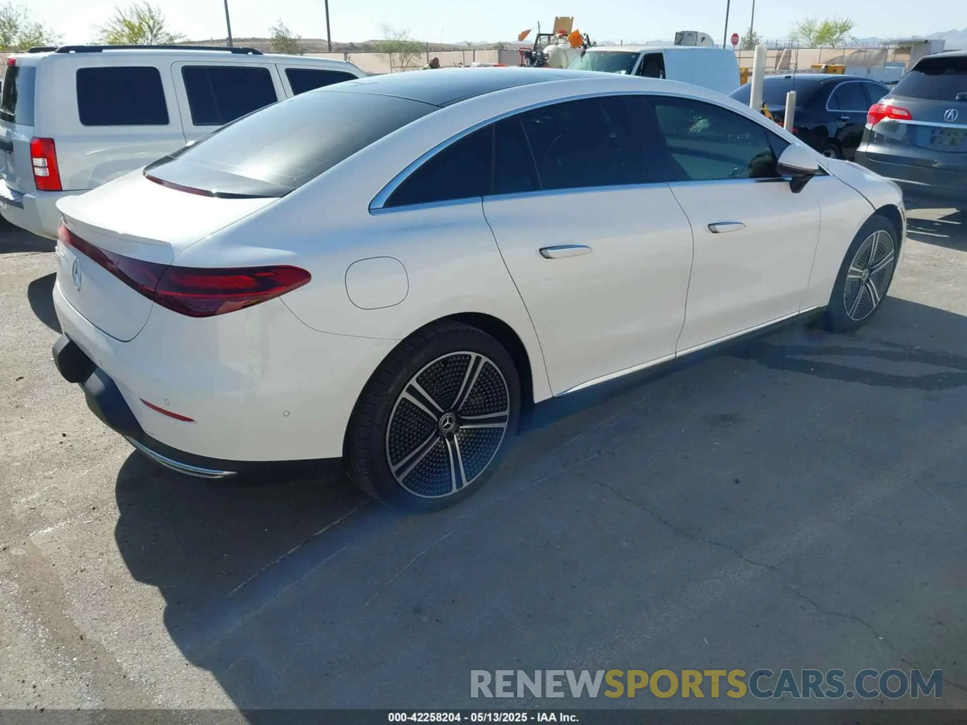 4 fotografías del automóvil dañado W1KEG2BB7RF060269 MERCEDES-BENZ EQE 350+ 2024