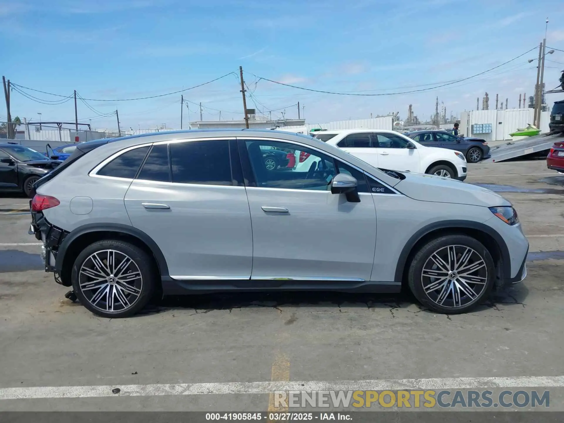 14 fotografías del automóvil dañado 4JGGM2BB0PA012839 MERCEDES-BENZ EQE 350+ SUV 2023