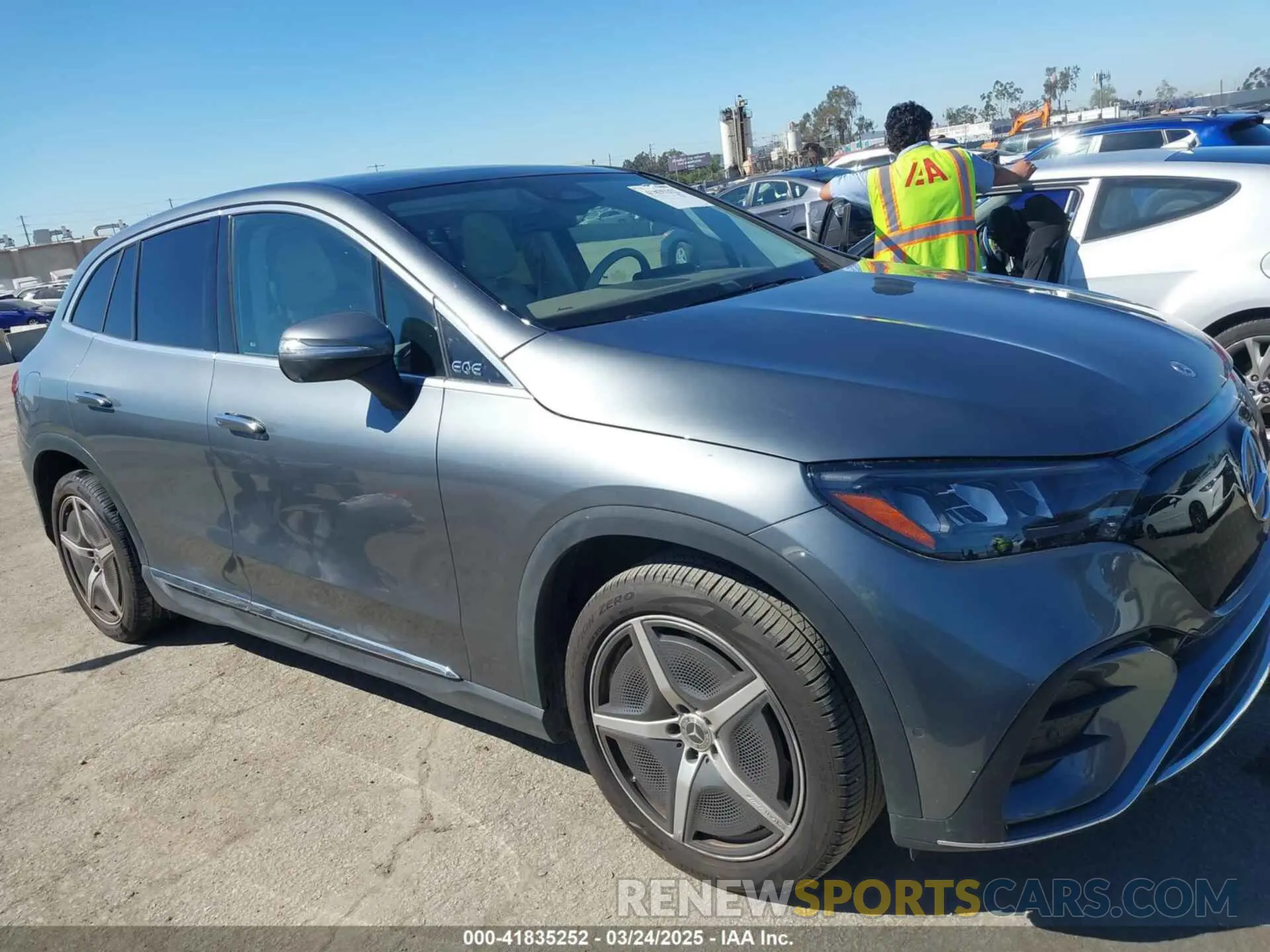 13 fotografías del automóvil dañado 4JGGM2BB4PA038389 MERCEDES-BENZ EQE 350+ SUV 2023