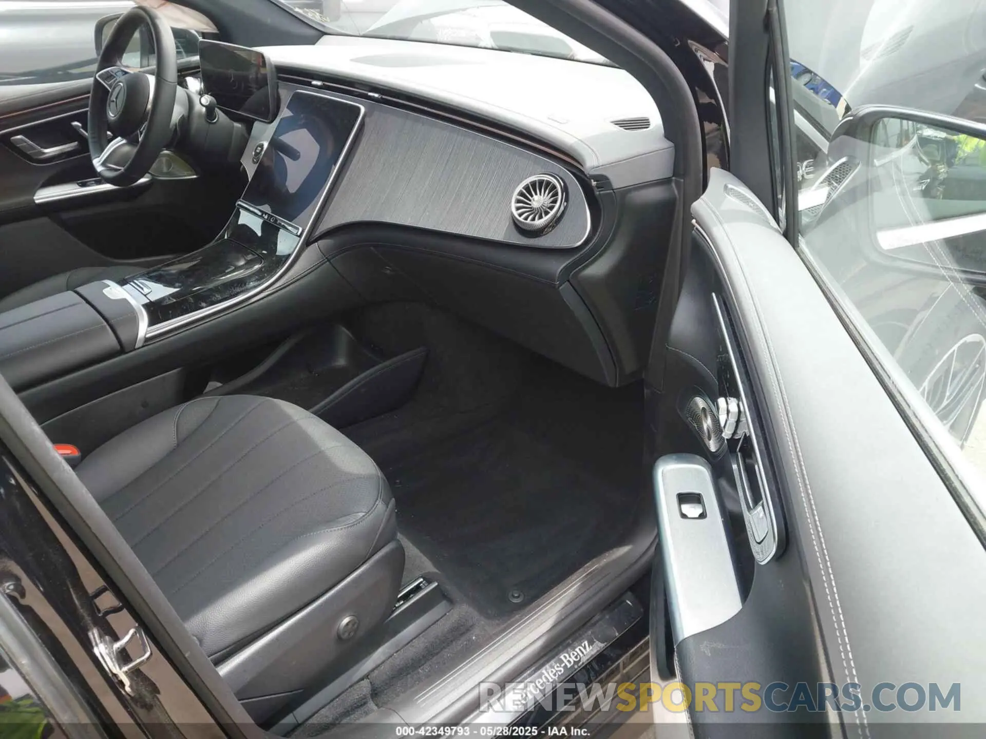 5 fotografías del automóvil dañado 4JGGM2BB0RA053586 MERCEDES-BENZ EQE 350+ SUV 2024