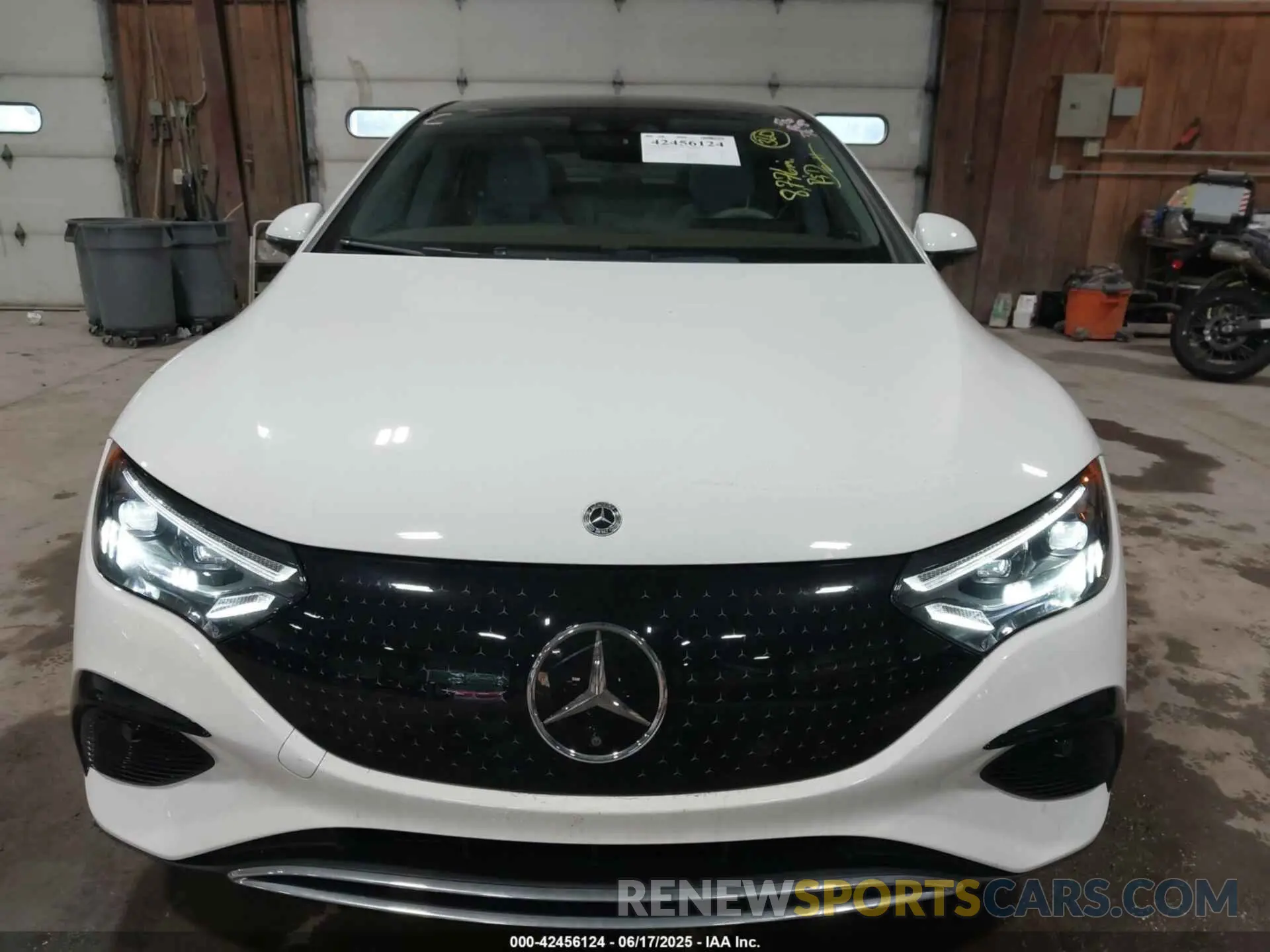 12 fotografías del automóvil dañado W1KEG2CB4PF035468 MERCEDES-BENZ EQE 500 2023