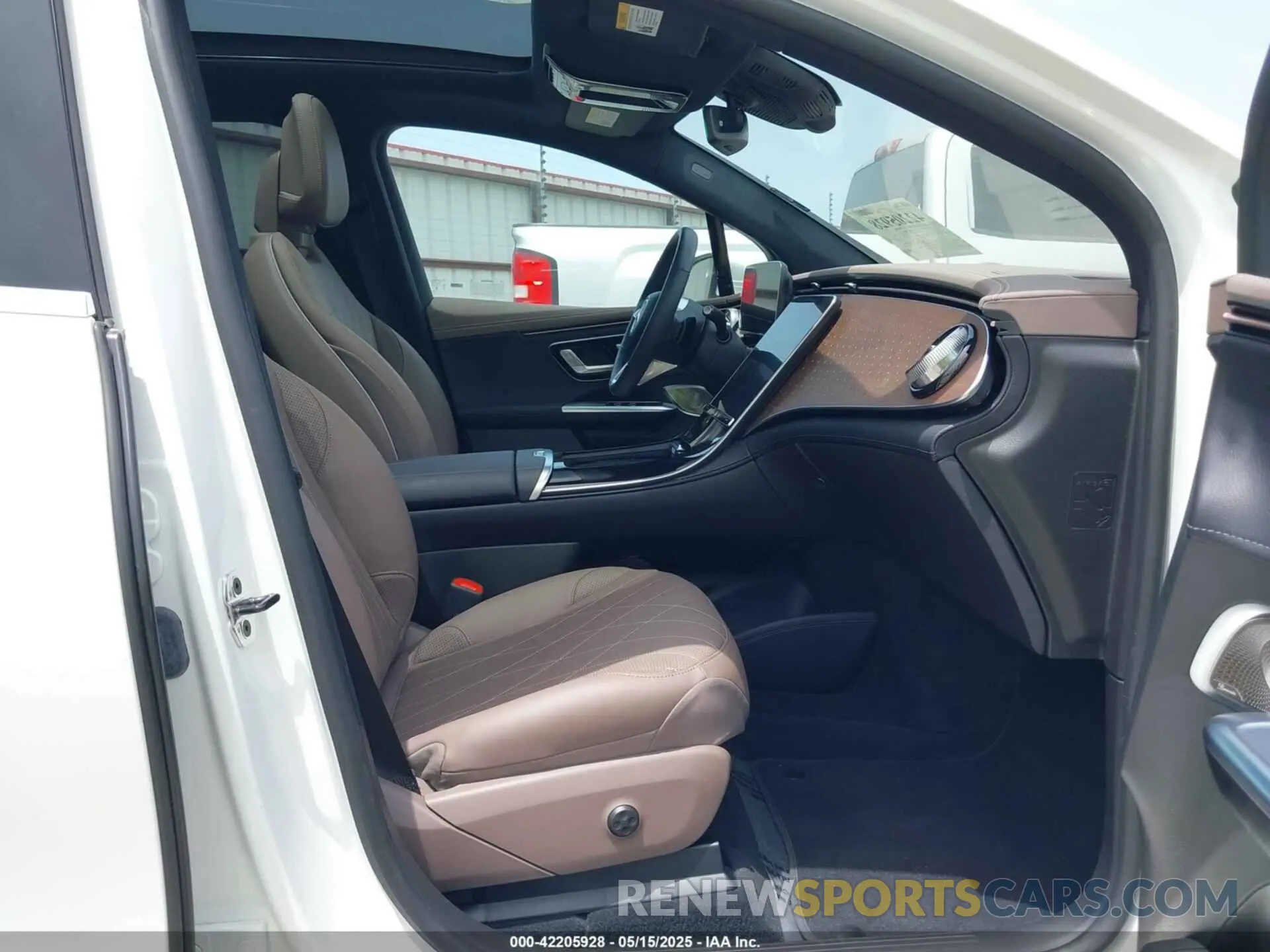 5 fotografías del automóvil dañado 4JGGM2CB8PA022730 MERCEDES-BENZ EQE 500 SUV 2023