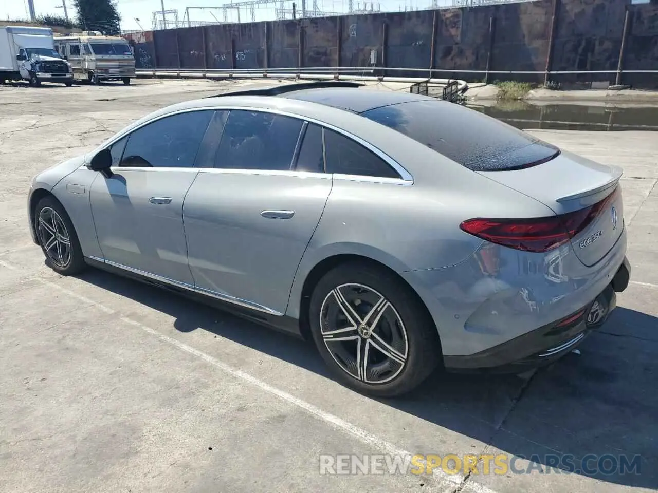 2 fotografías del automóvil dañado W1KEG2BB1PF018967 MERCEDES-BENZ EQE SEDAN 2023