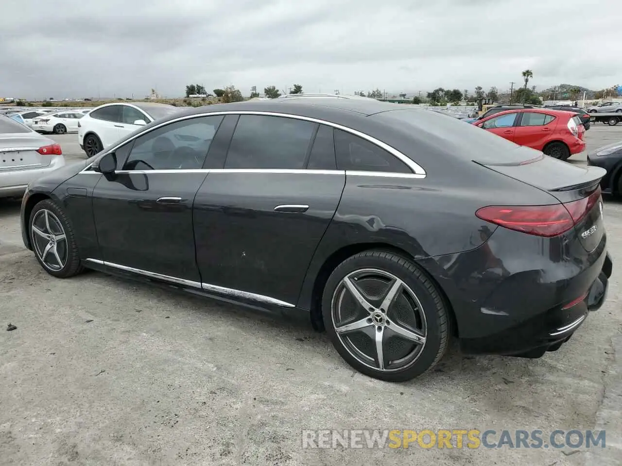 2 fotografías del automóvil dañado W1KEG2BB4PF011740 MERCEDES-BENZ EQE SEDAN 2023