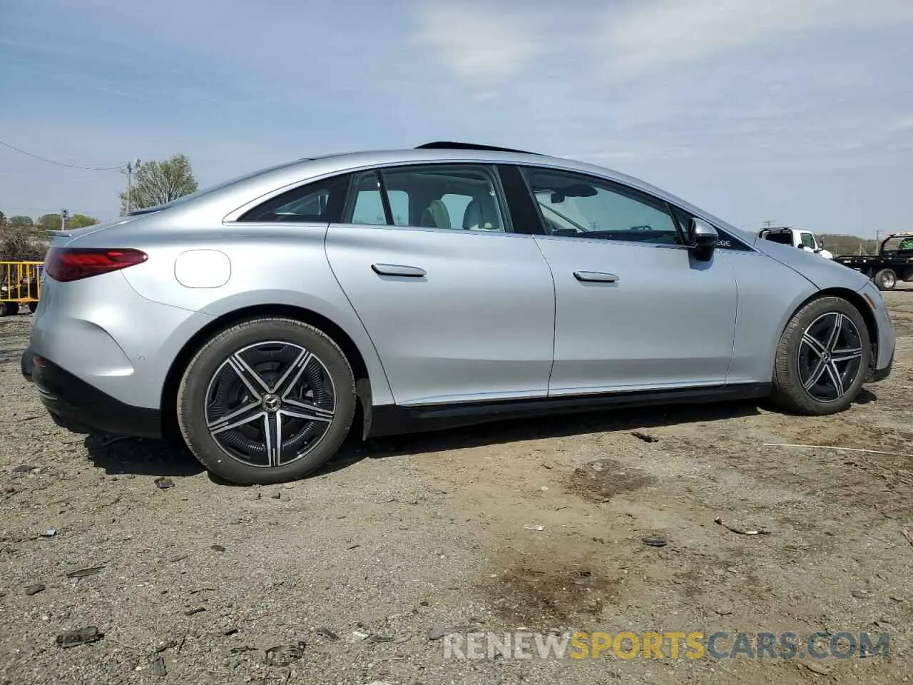 3 fotografías del automóvil dañado W1KEG2CBXPF031697 MERCEDES-BENZ EQE SEDAN 2023