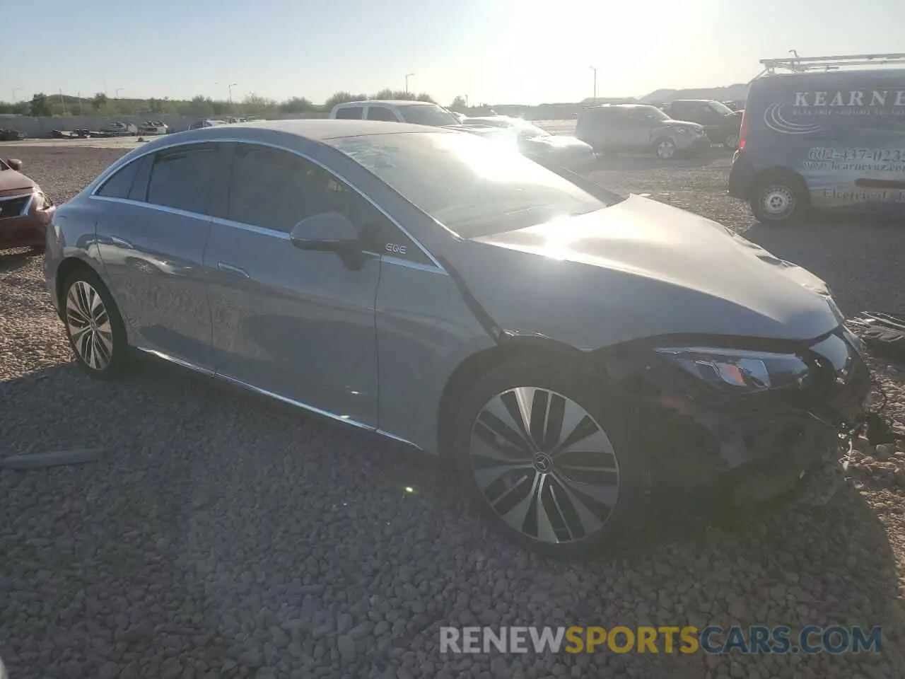 4 fotografías del automóvil dañado W1KEG2BB5RF057161 MERCEDES-BENZ EQE SEDAN 2024