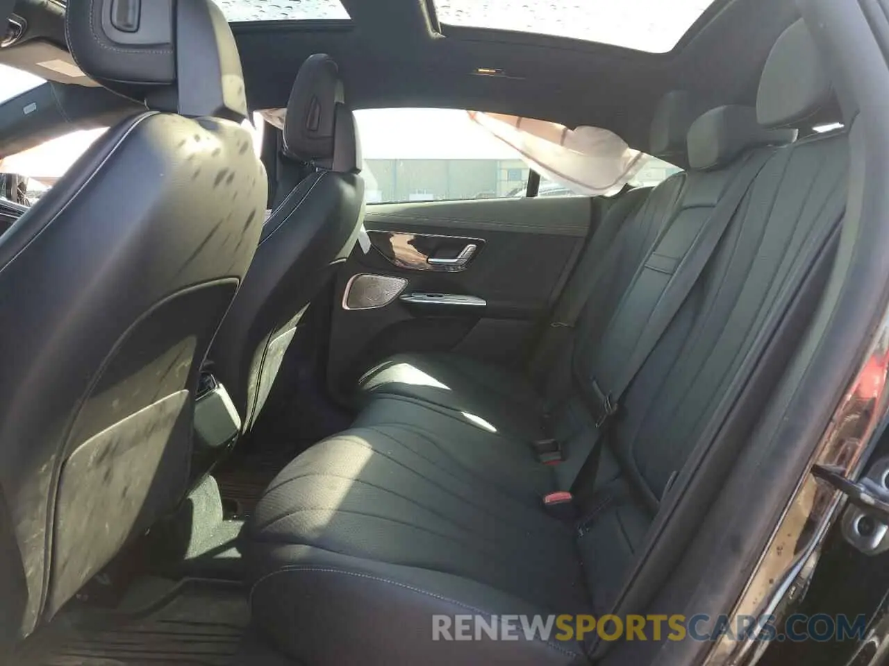 10 fotografías del automóvil dañado W1KEG2BB8RF043240 MERCEDES-BENZ EQE SEDAN 2024