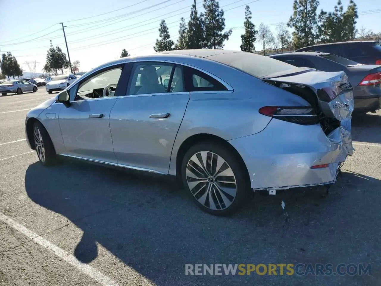 2 fotografías del automóvil dañado W1KEG2BB9RF051556 MERCEDES-BENZ EQE SEDAN 2024