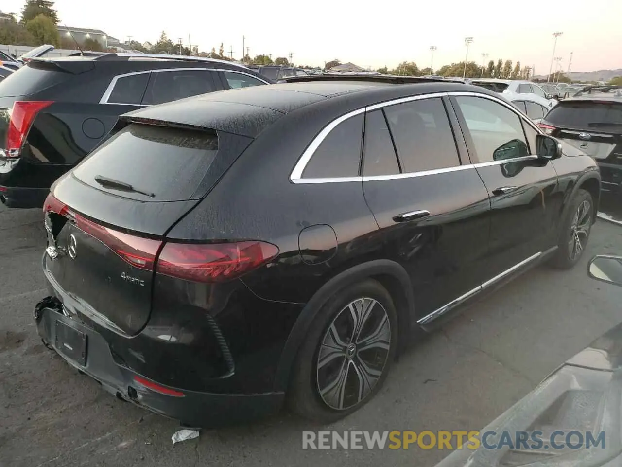 3 fotografías del automóvil dañado 4JGGM1CBXPA011481 MERCEDES-BENZ EQE SUV 35 2023