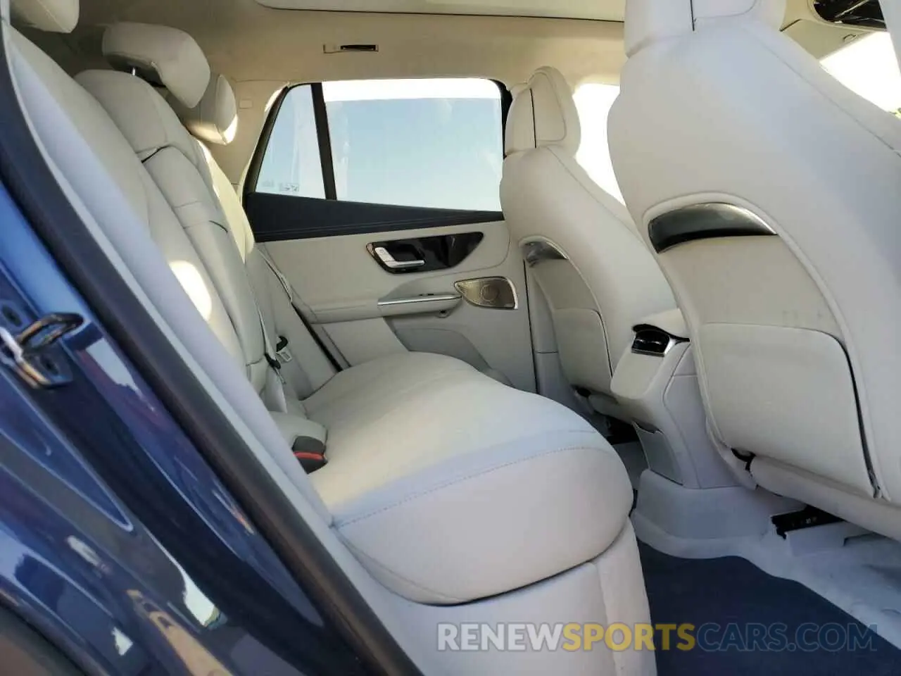 11 fotografías del automóvil dañado 4JGGM2BB0RA042832 MERCEDES-BENZ EQE SUV 35 2024