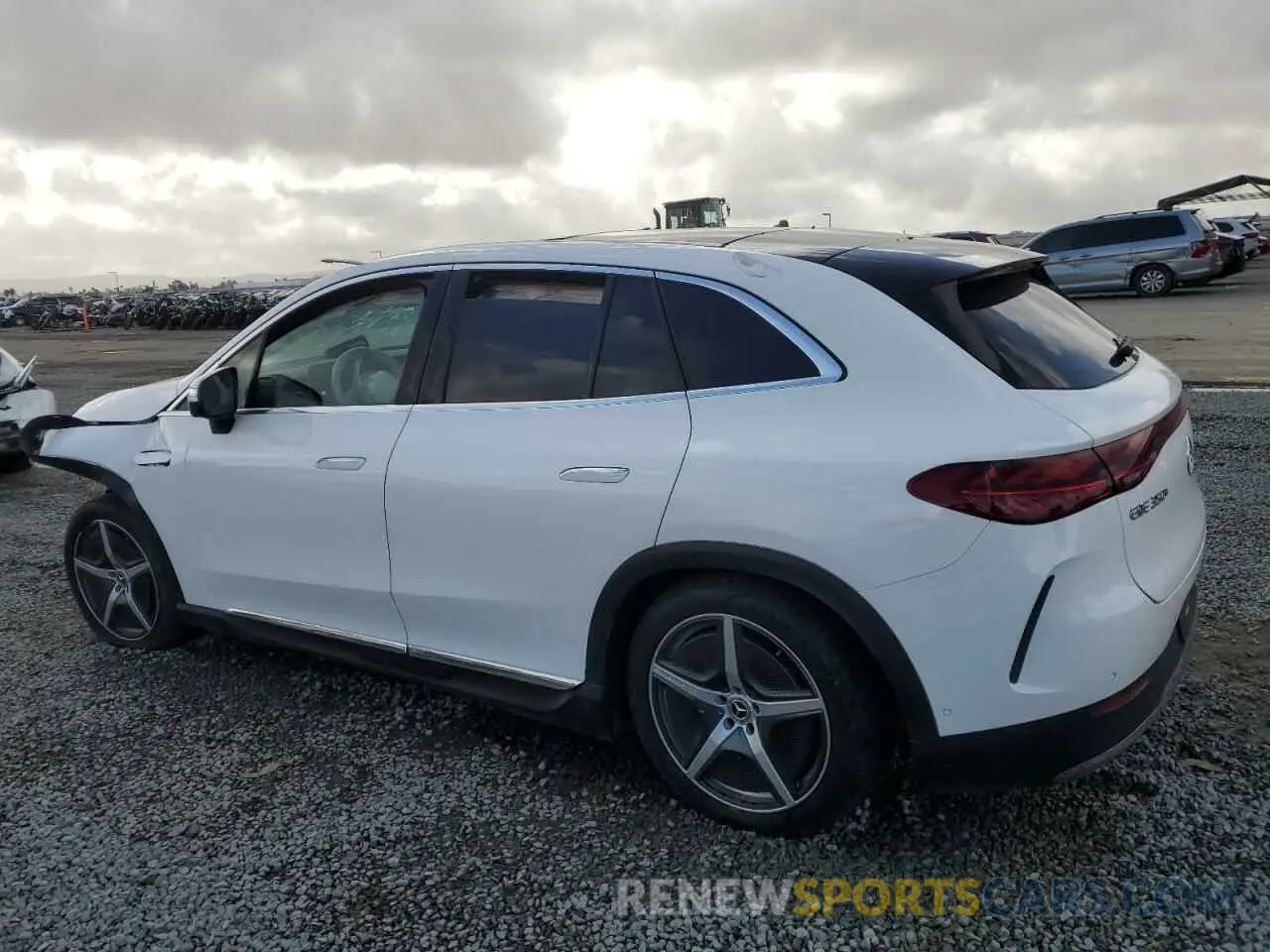2 fotografías del automóvil dañado 4JGGM2BB3RA045014 MERCEDES-BENZ EQE SUV 35 2024