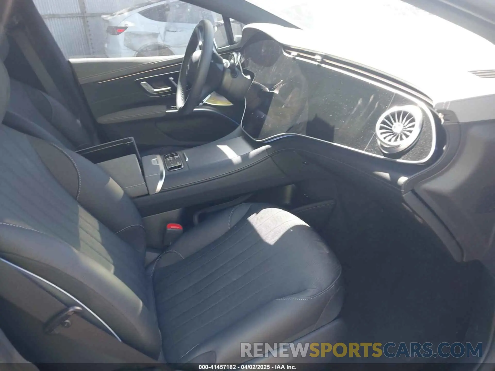 5 fotografías del automóvil dañado W1KCG2DB1RA047681 MERCEDES-BENZ EQS 450+ 2024