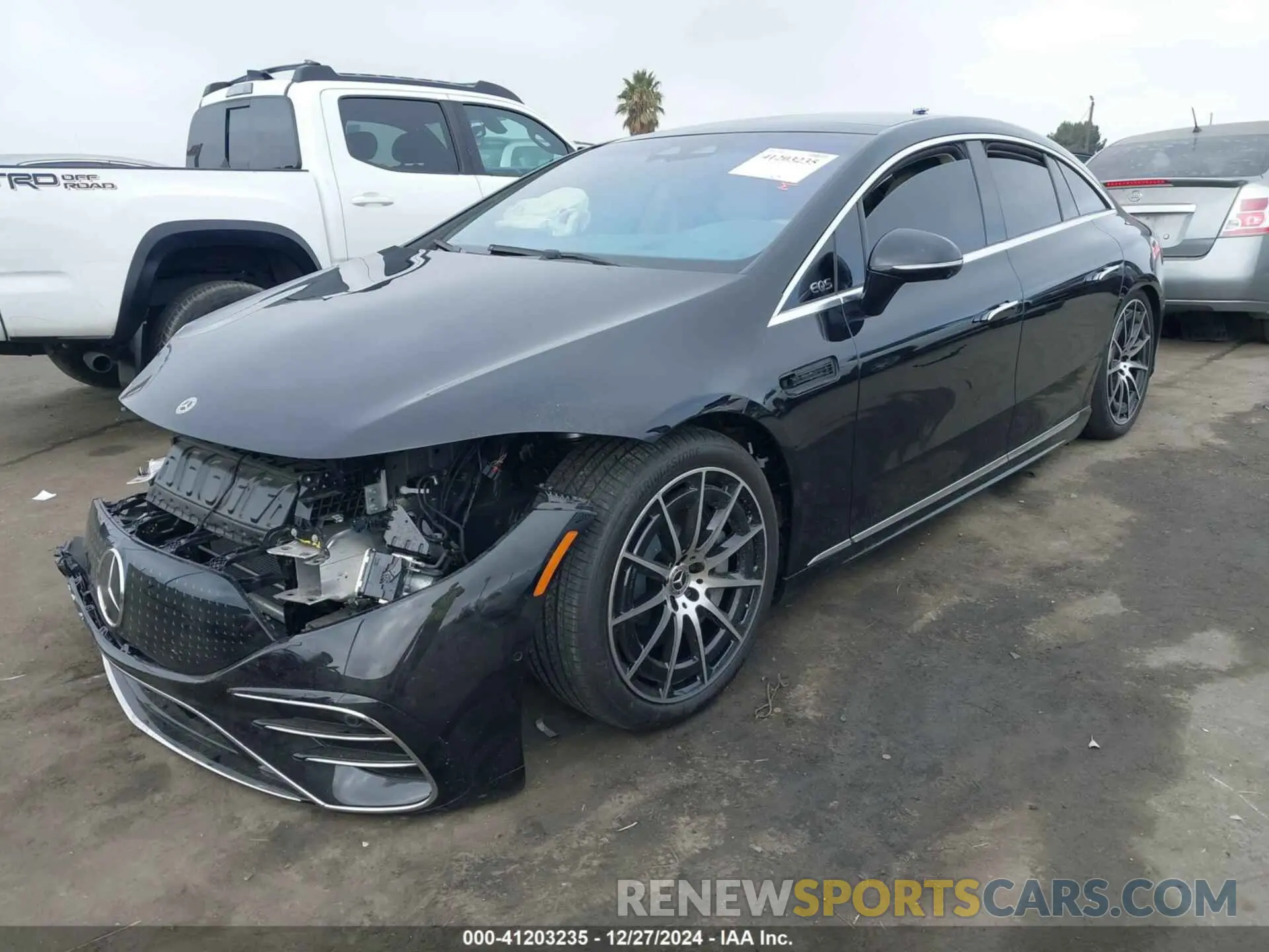 2 fotografías del automóvil dañado W1KCG2EB5RA046256 MERCEDES-BENZ EQS 450 2024
