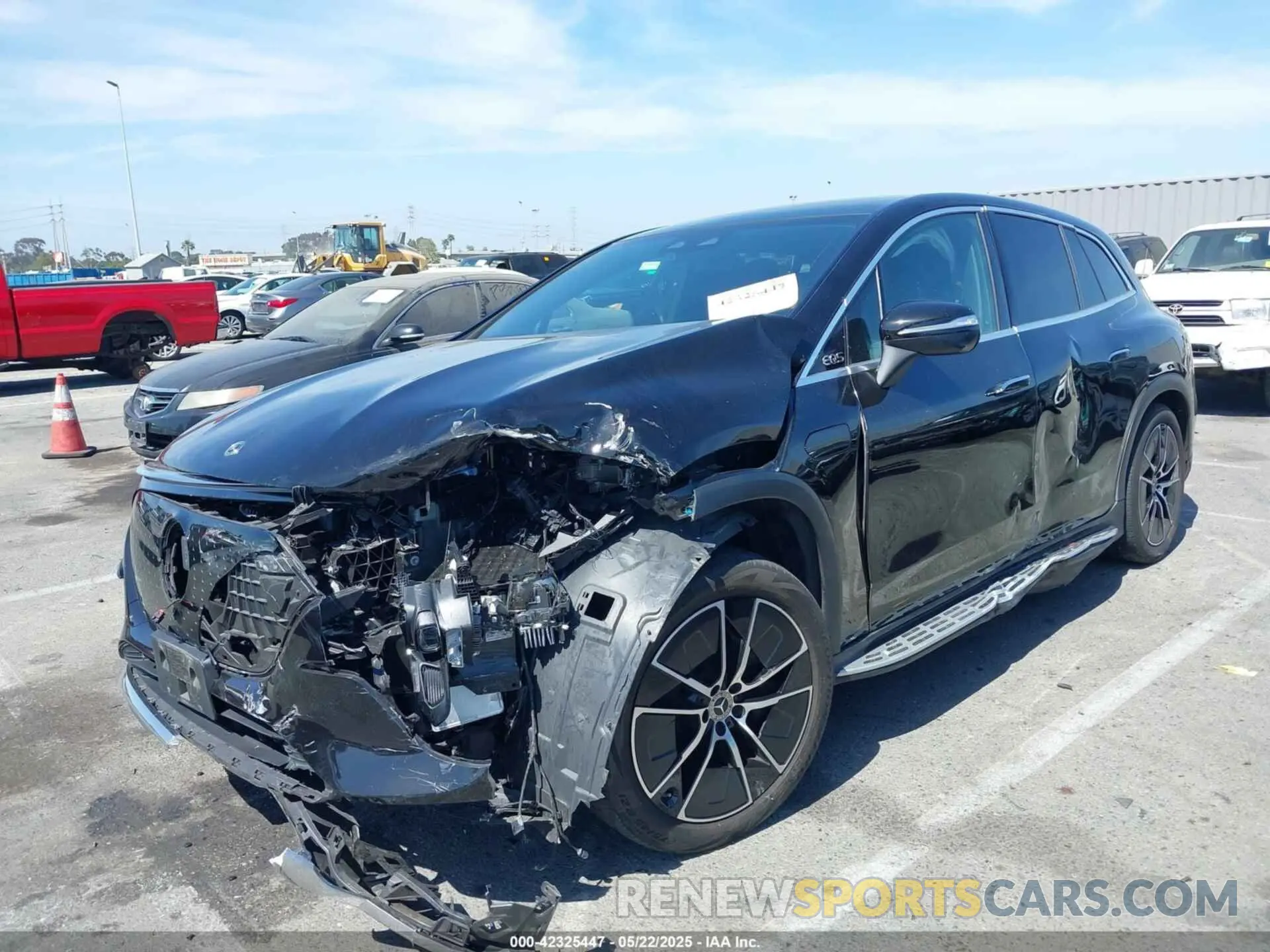 2 fotografías del automóvil dañado 4JGDM2DB1PA021193 MERCEDES-BENZ EQS 450+ SUV 2023