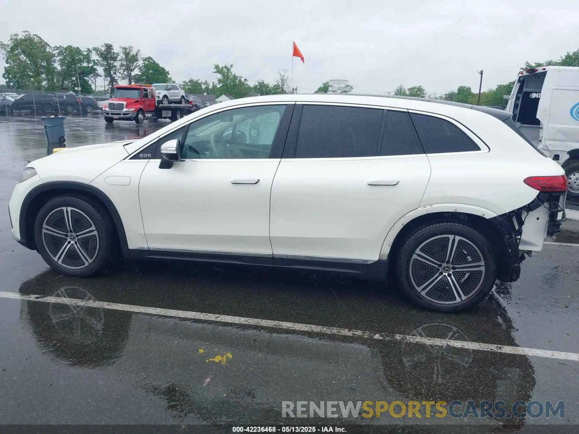14 fotografías del automóvil dañado 4JGDM2EBXPA015987 MERCEDES-BENZ EQS 450 SUV 2023