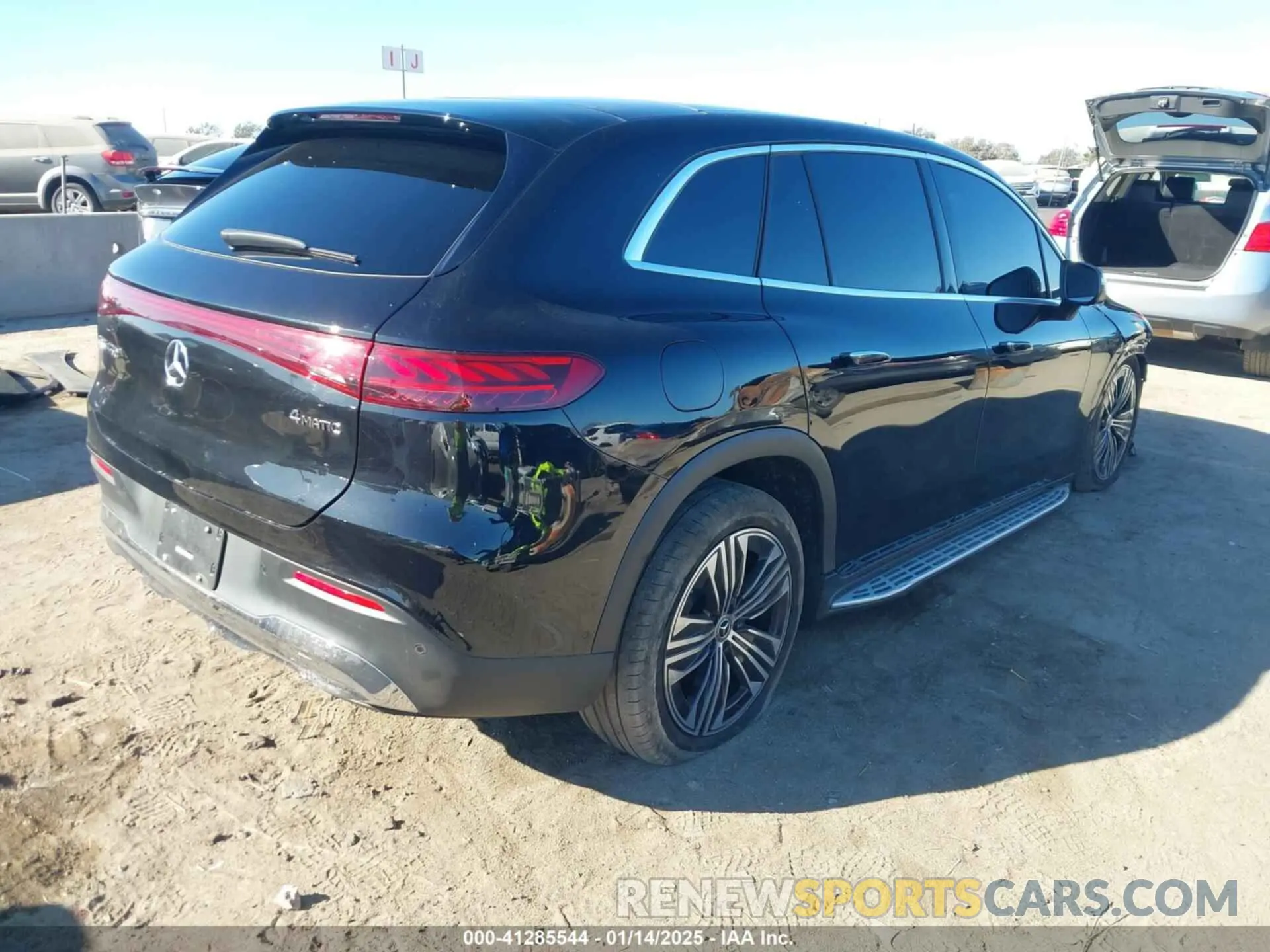 4 fotografías del automóvil dañado 4JGDM2EB7RA033236 MERCEDES-BENZ EQS 450 SUV 2024