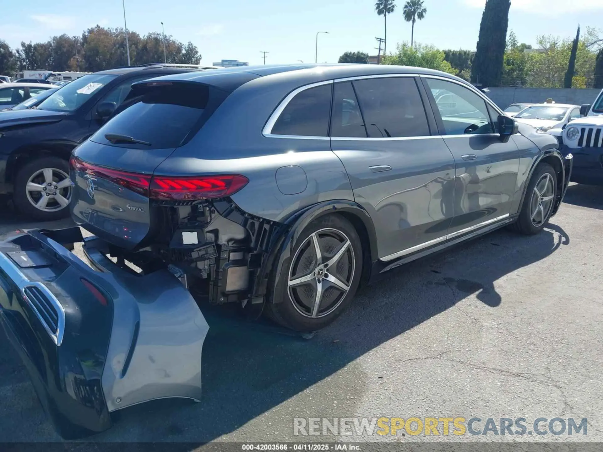 4 fotografías del automóvil dañado 4JGDM4EB7PA012010 MERCEDES-BENZ EQS 580 SUV 2023