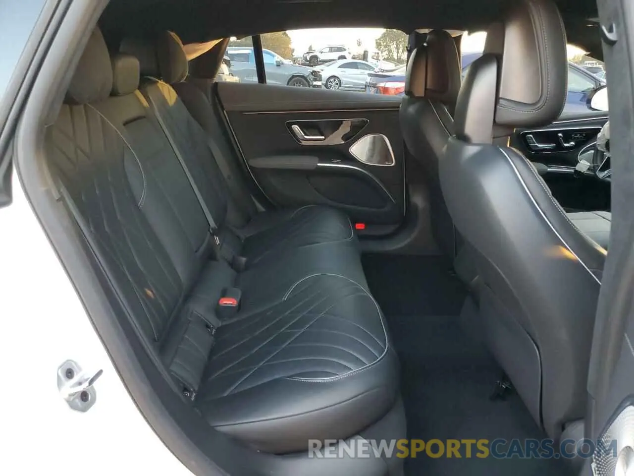 10 fotografías del automóvil dañado W1KCG2DB3NA014014 MERCEDES-BENZ EQS SEDAN 2022