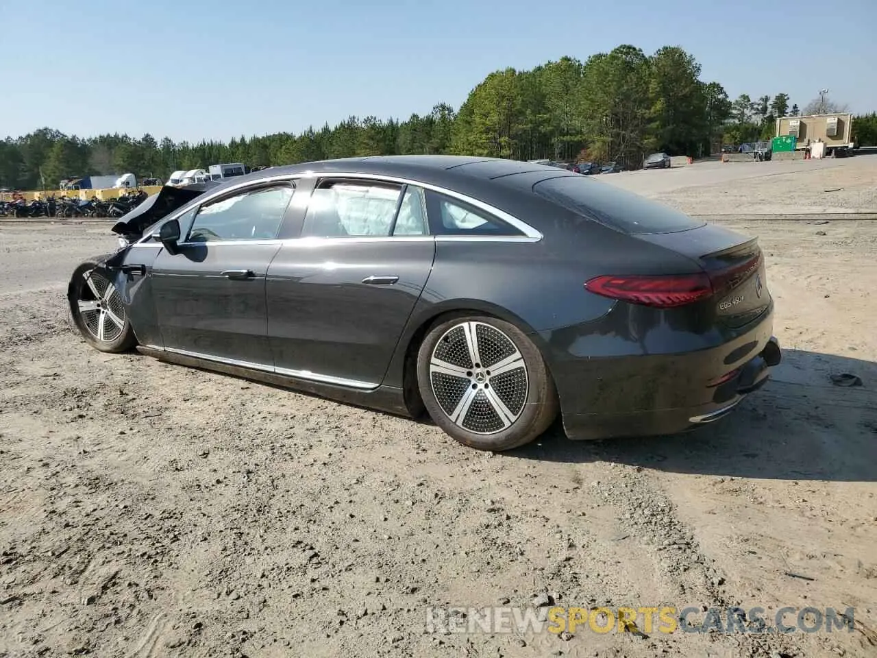 2 fotografías del automóvil dañado W1KCG2DB2PA024164 MERCEDES-BENZ EQS SEDAN 2023