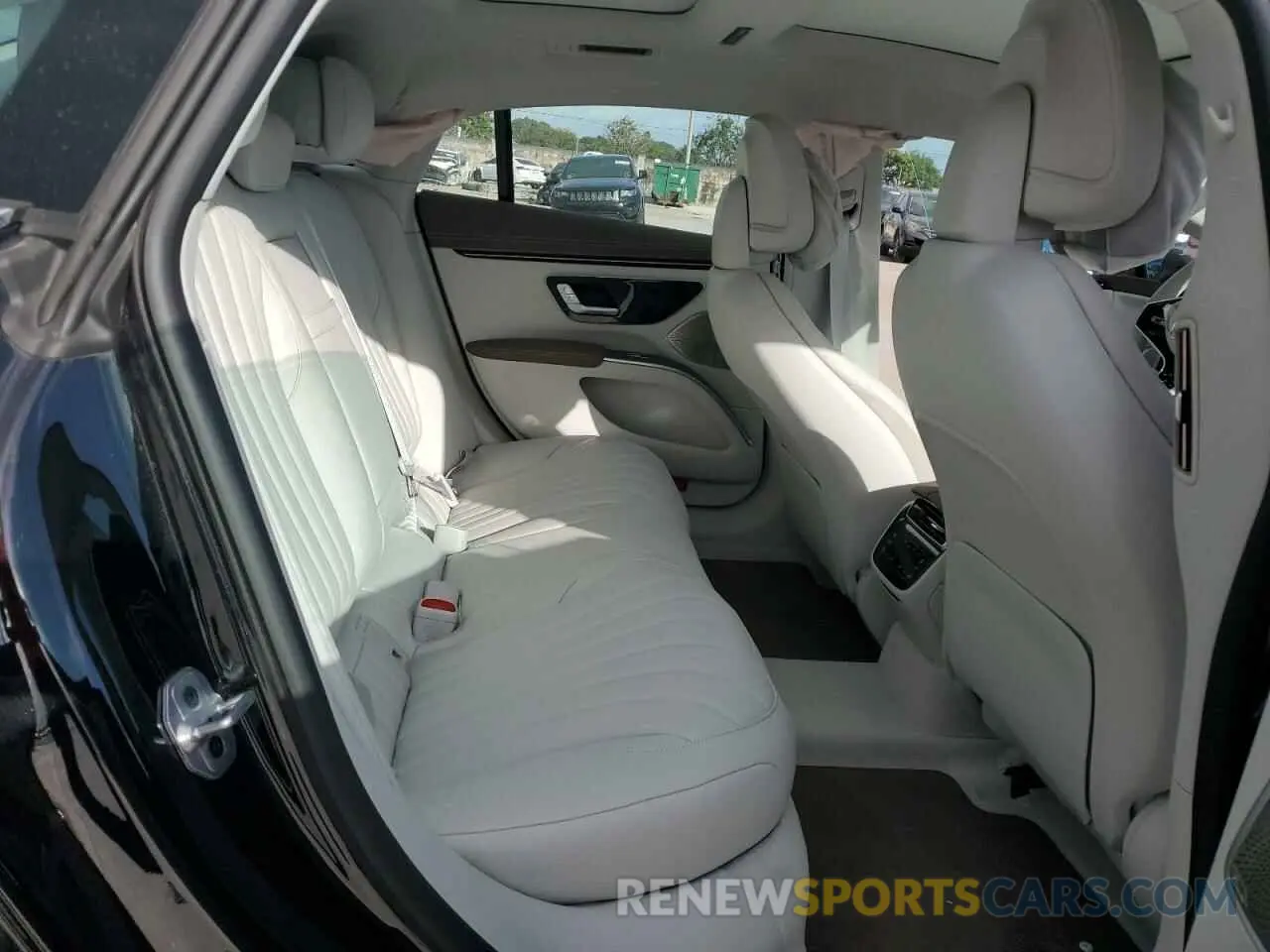 10 fotografías del automóvil dañado W1KCG2DB2PA034984 MERCEDES-BENZ EQS SEDAN 2023