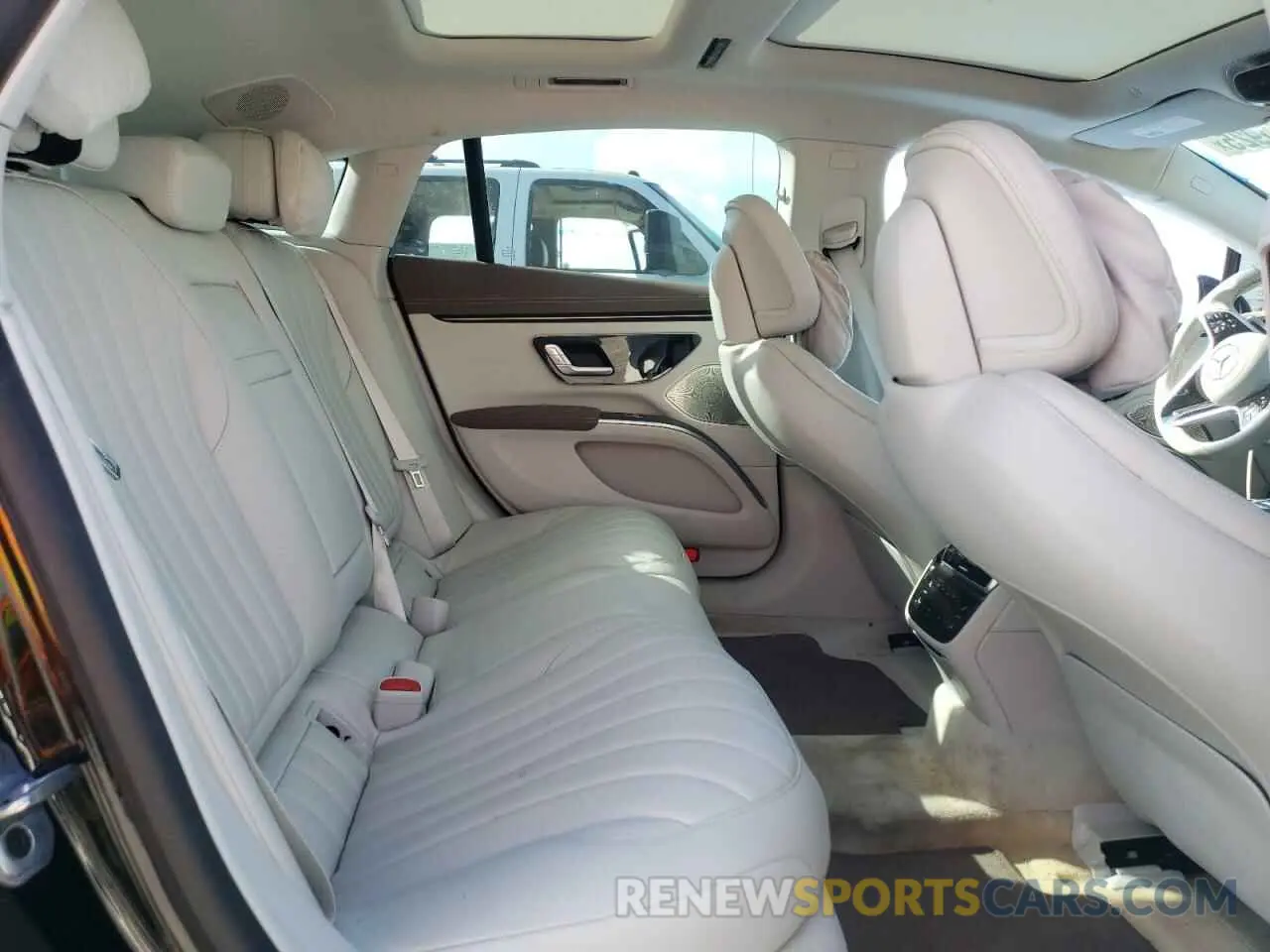 10 fotografías del automóvil dañado W1KCG2DB4PA033450 MERCEDES-BENZ EQS SEDAN 2023