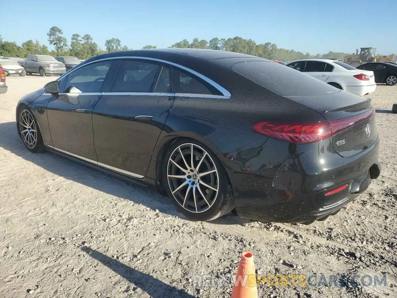 2 fotografías del automóvil dañado W1KCG2DBXPA024512 MERCEDES-BENZ EQS SEDAN 2023