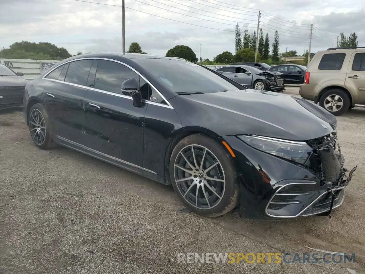 4 fotografías del automóvil dañado W1KCG2DB7RA048382 MERCEDES-BENZ EQS SEDAN 2024