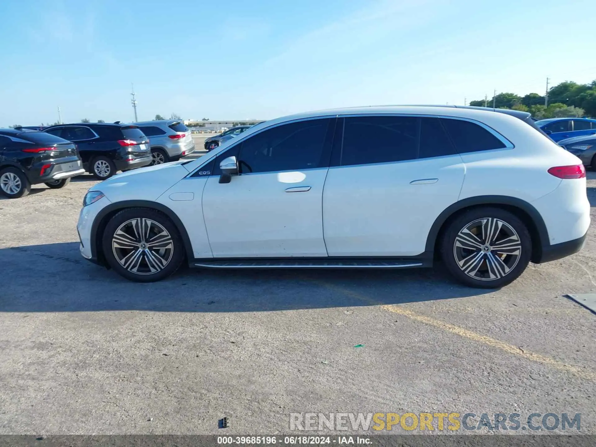 13 fotografías del automóvil dañado 4JGDM2DB4PA014285 MERCEDES-BENZ EQS SUV 2023