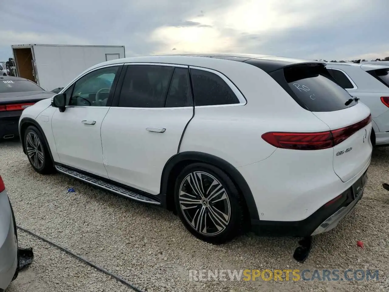 2 fotografías del automóvil dañado 4JGDM2DB0PA012078 MERCEDES-BENZ EQS SUV 45 2023