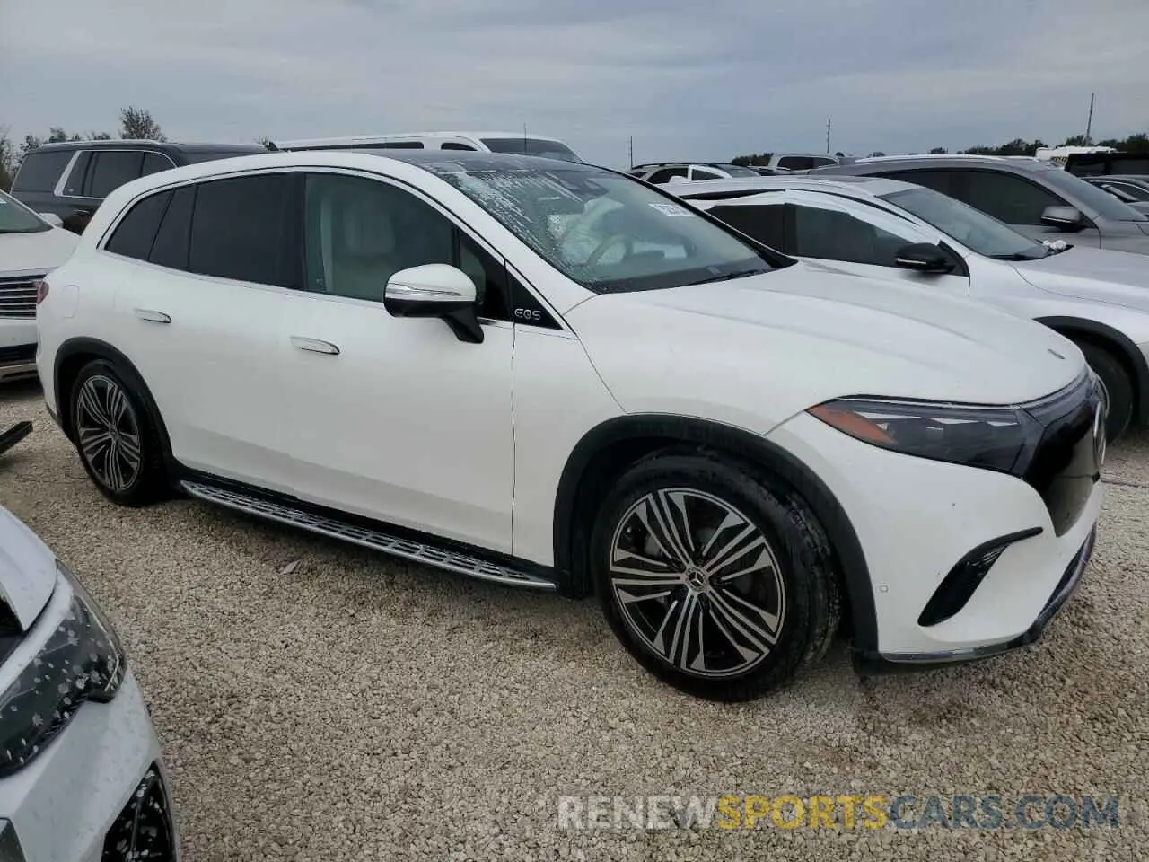 4 fotografías del automóvil dañado 4JGDM2DB0PA012078 MERCEDES-BENZ EQS SUV 45 2023