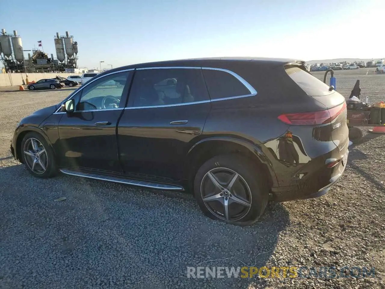 2 fotografías del automóvil dañado 4JGDM4EB3PA026003 MERCEDES-BENZ EQS SUV 58 2023