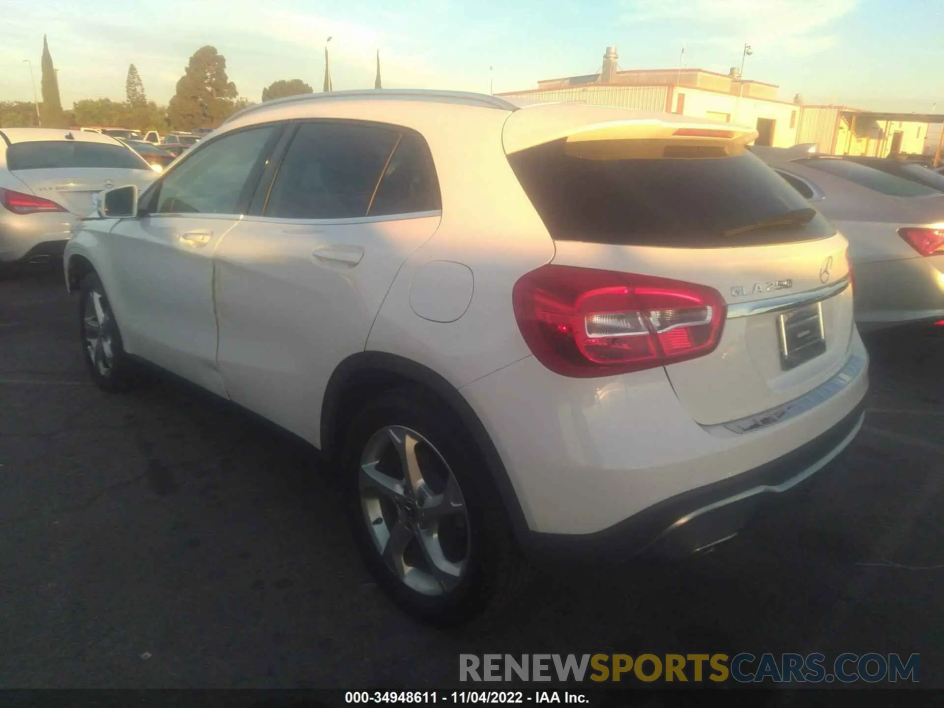 3 fotografías del automóvil dañado WDCTG4EB3KU002177 MERCEDES-BENZ GLA 2019