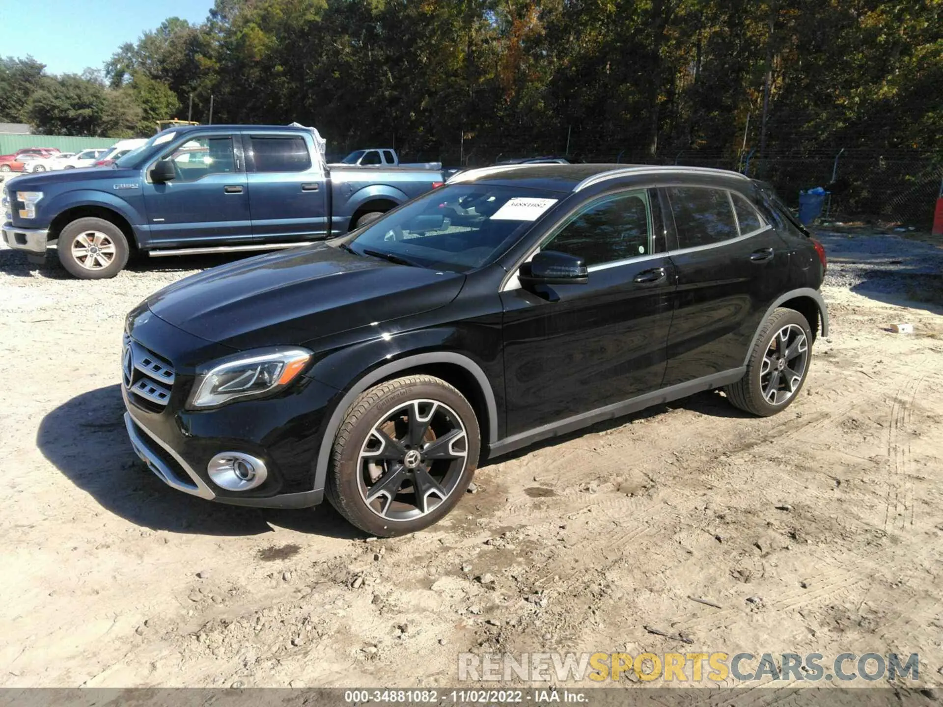2 fotografías del automóvil dañado WDCTG4GB2KU018433 MERCEDES-BENZ GLA 2019
