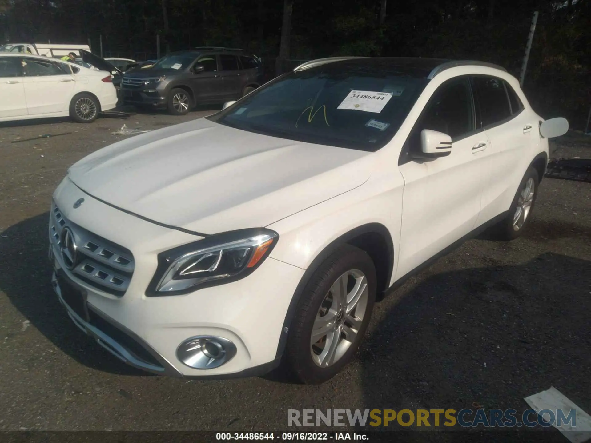 2 fotografías del automóvil dañado WDCTG4GB5KJ621684 MERCEDES-BENZ GLA 2019