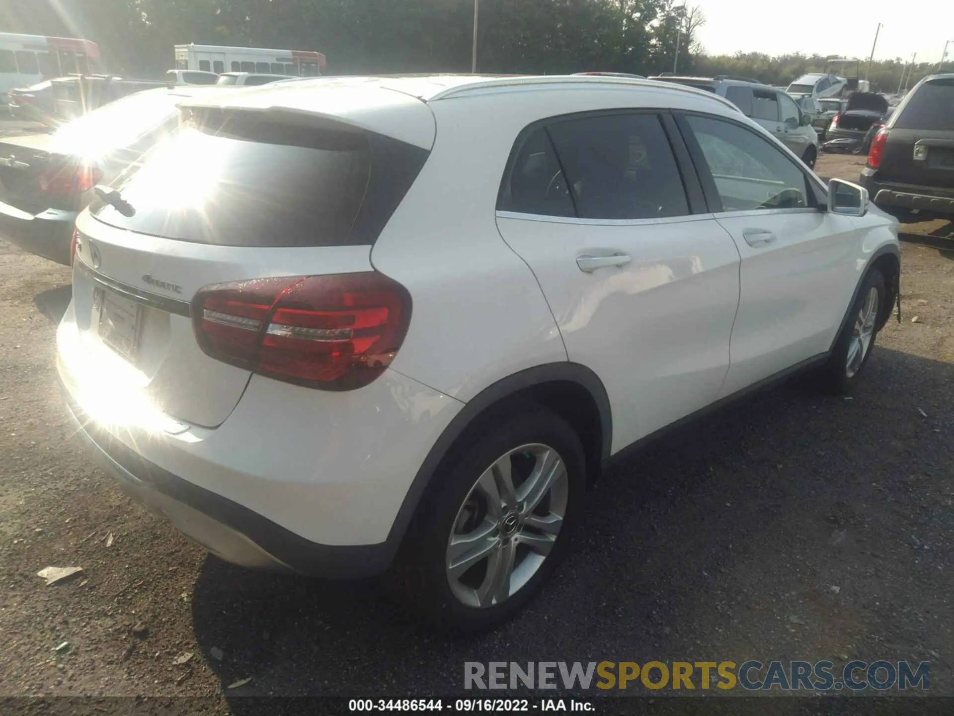 4 fotografías del automóvil dañado WDCTG4GB5KJ621684 MERCEDES-BENZ GLA 2019