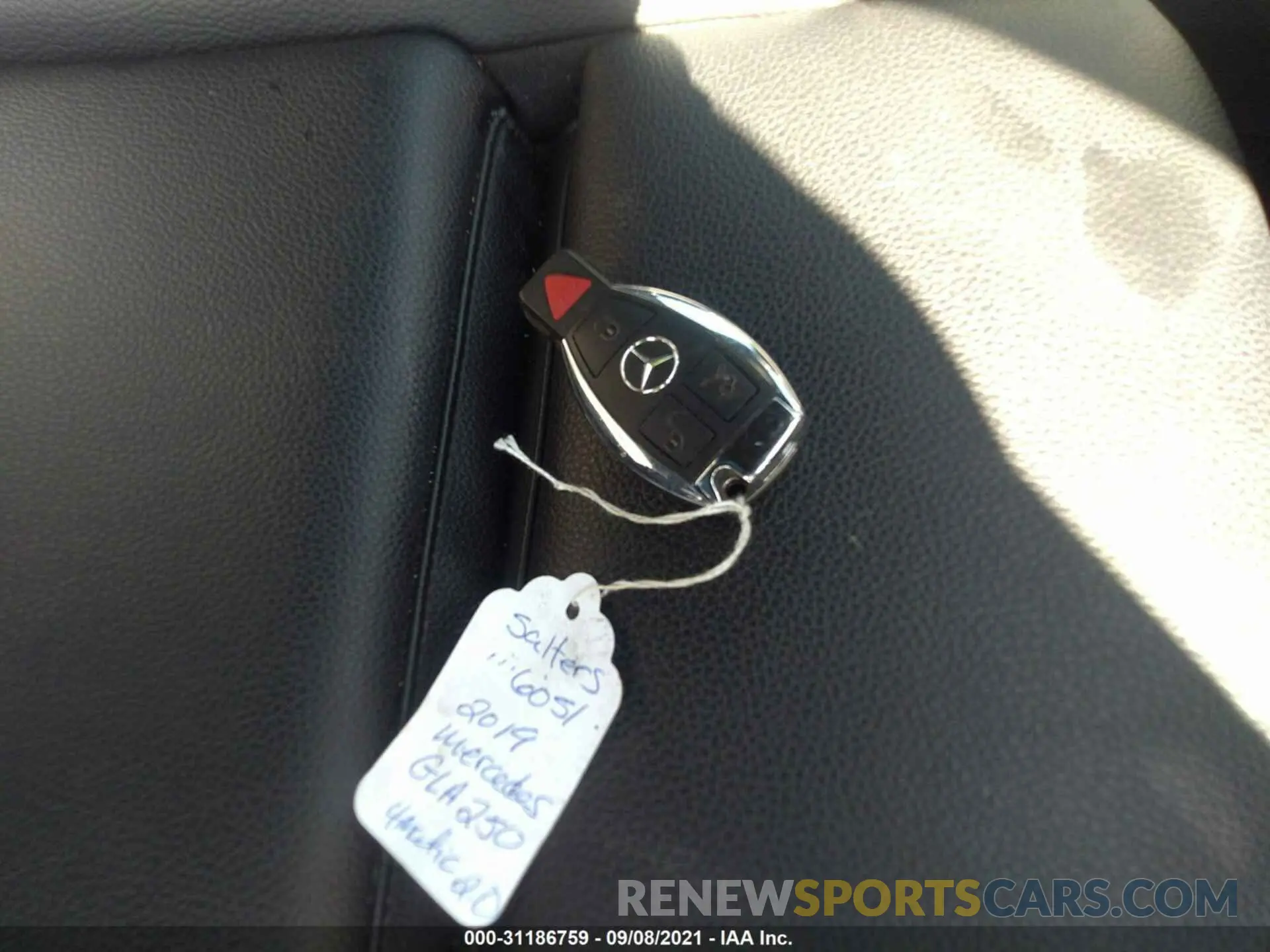11 fotografías del automóvil dañado WDCTG4GB5KU009810 MERCEDES-BENZ GLA 2019