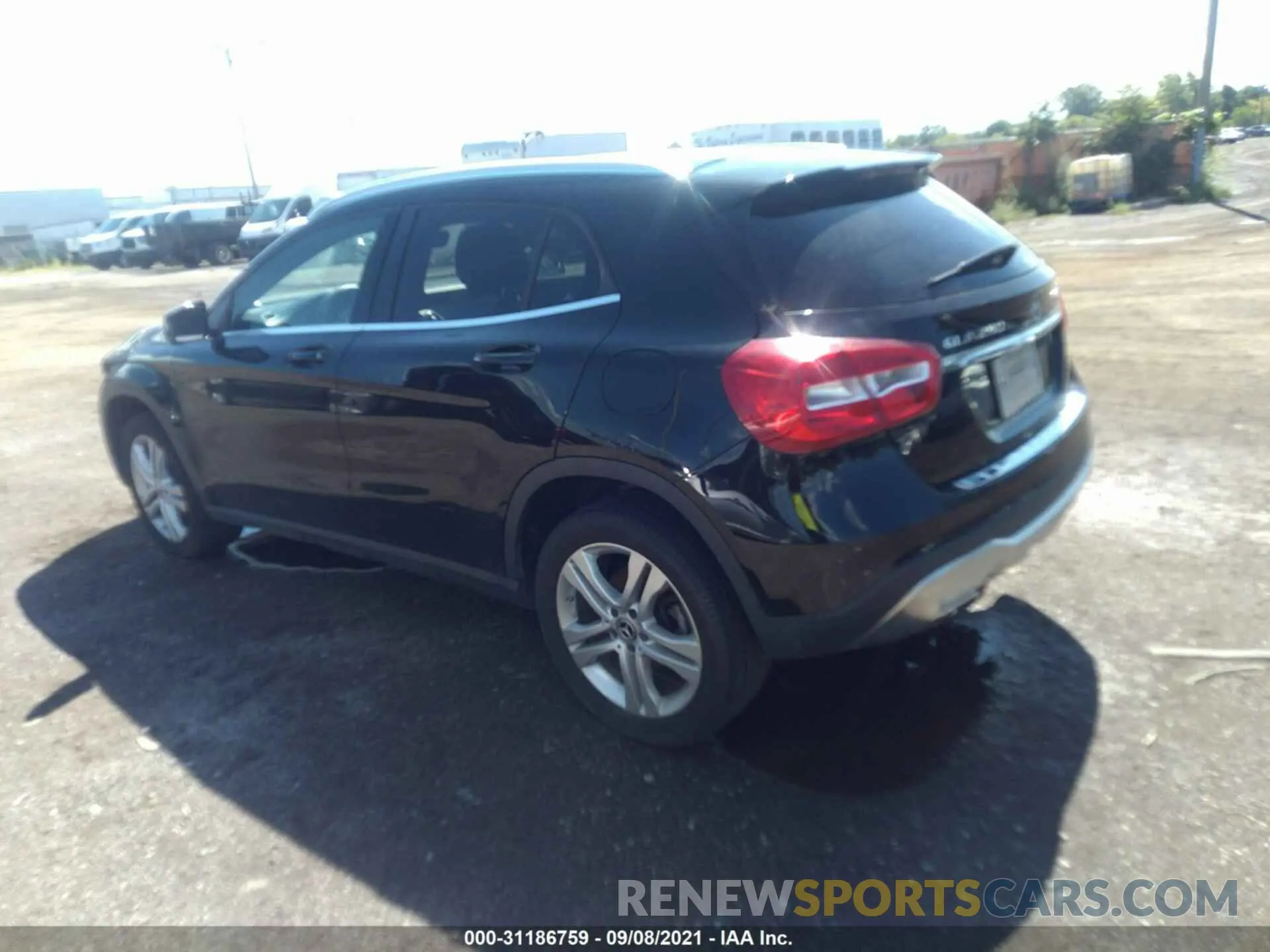 3 fotografías del automóvil dañado WDCTG4GB5KU009810 MERCEDES-BENZ GLA 2019