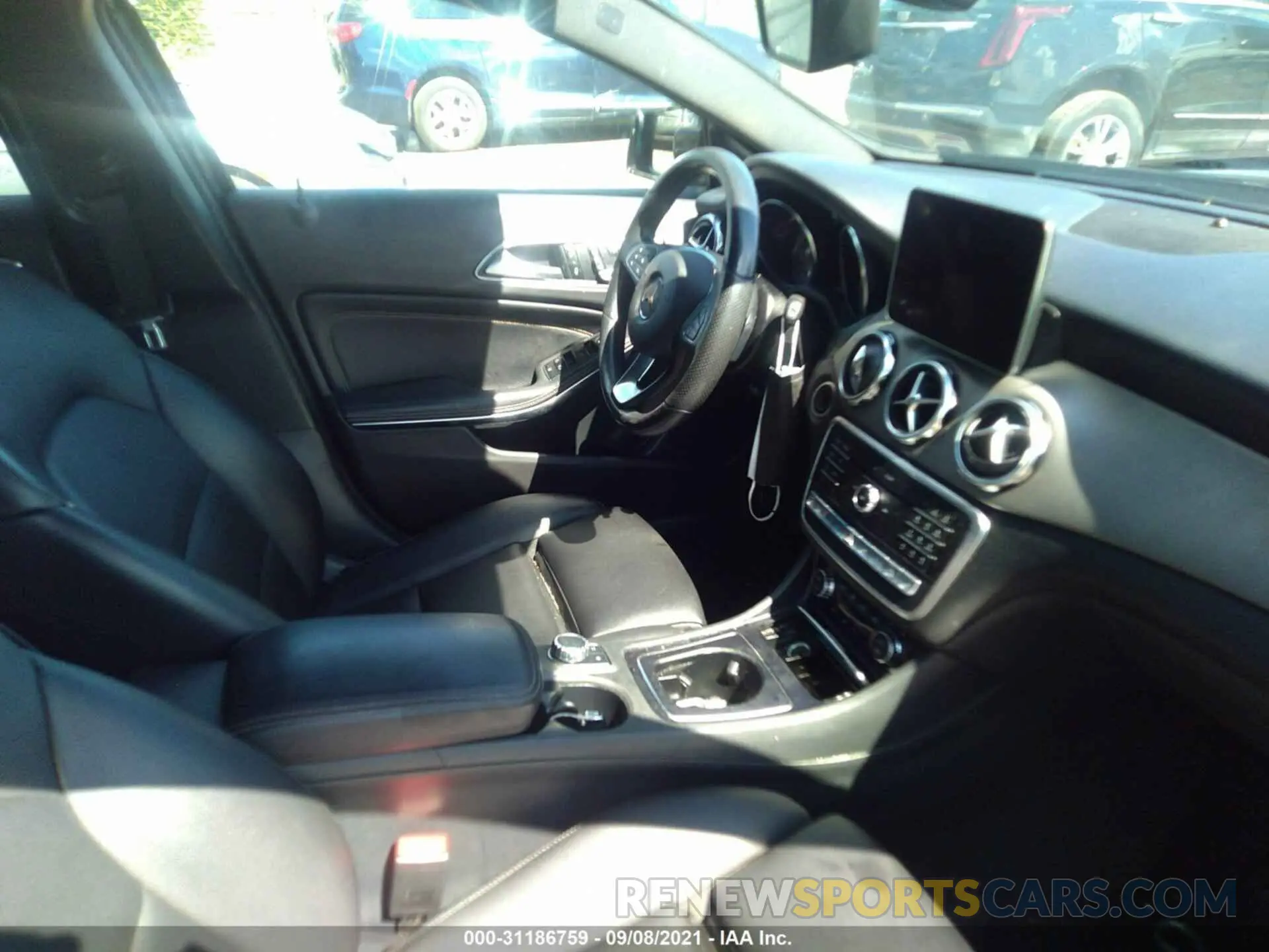 5 fotografías del automóvil dañado WDCTG4GB5KU009810 MERCEDES-BENZ GLA 2019