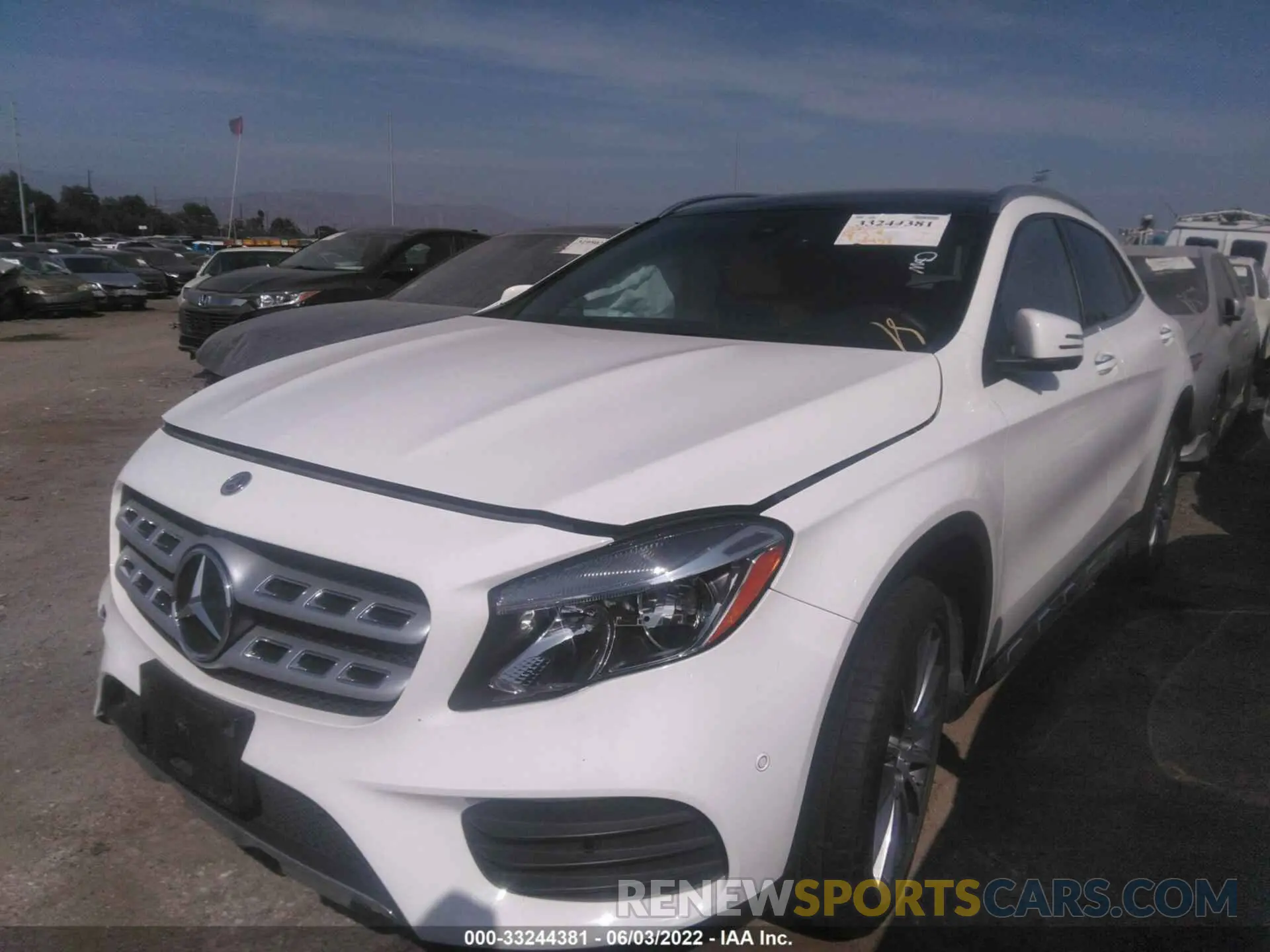 2 fotografías del automóvil dañado W1NTG4EBXLU040585 MERCEDES-BENZ GLA 2020