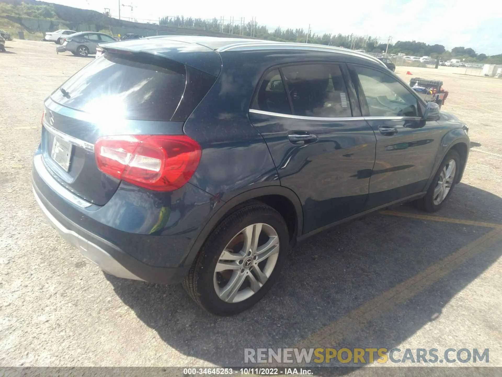 4 fotografías del automóvil dañado WDCTG4EB3LJ664263 MERCEDES-BENZ GLA 2020