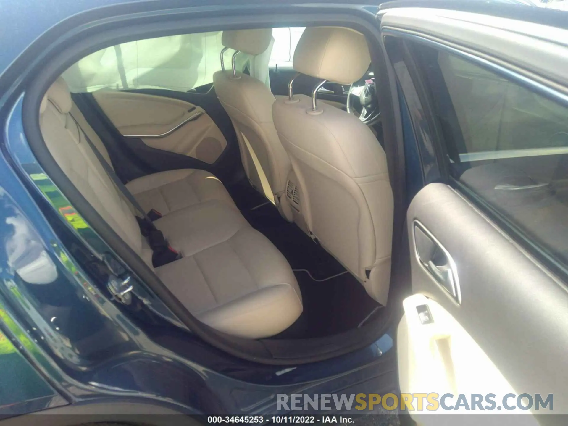 8 fotografías del automóvil dañado WDCTG4EB3LJ664263 MERCEDES-BENZ GLA 2020