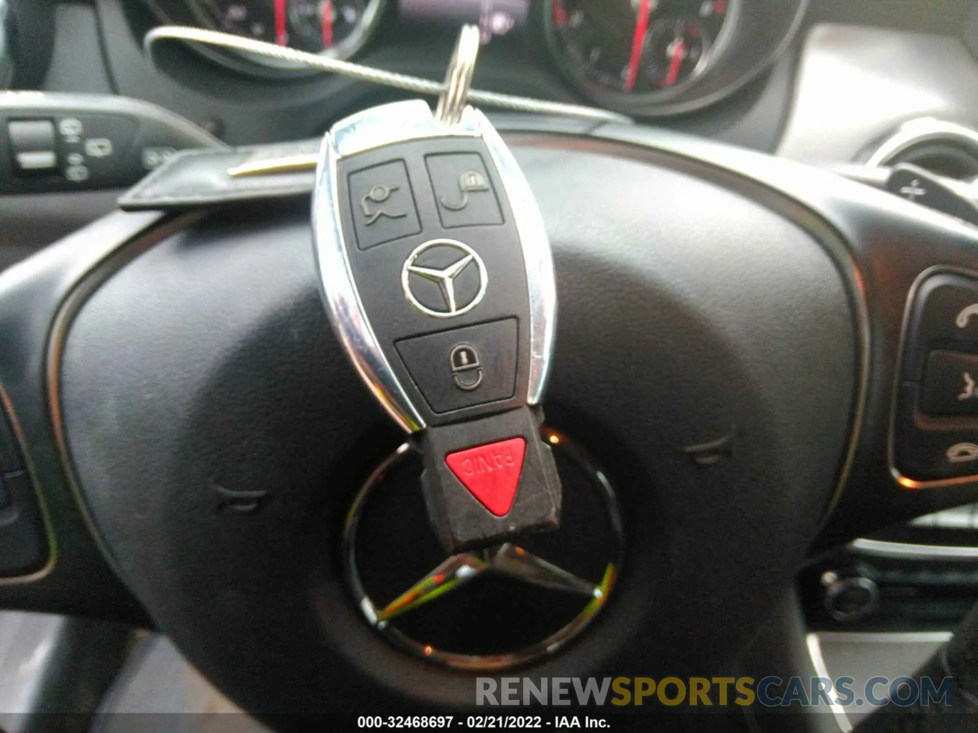 11 fotografías del automóvil dañado WDCTG4EB3LU023287 MERCEDES-BENZ GLA 2020