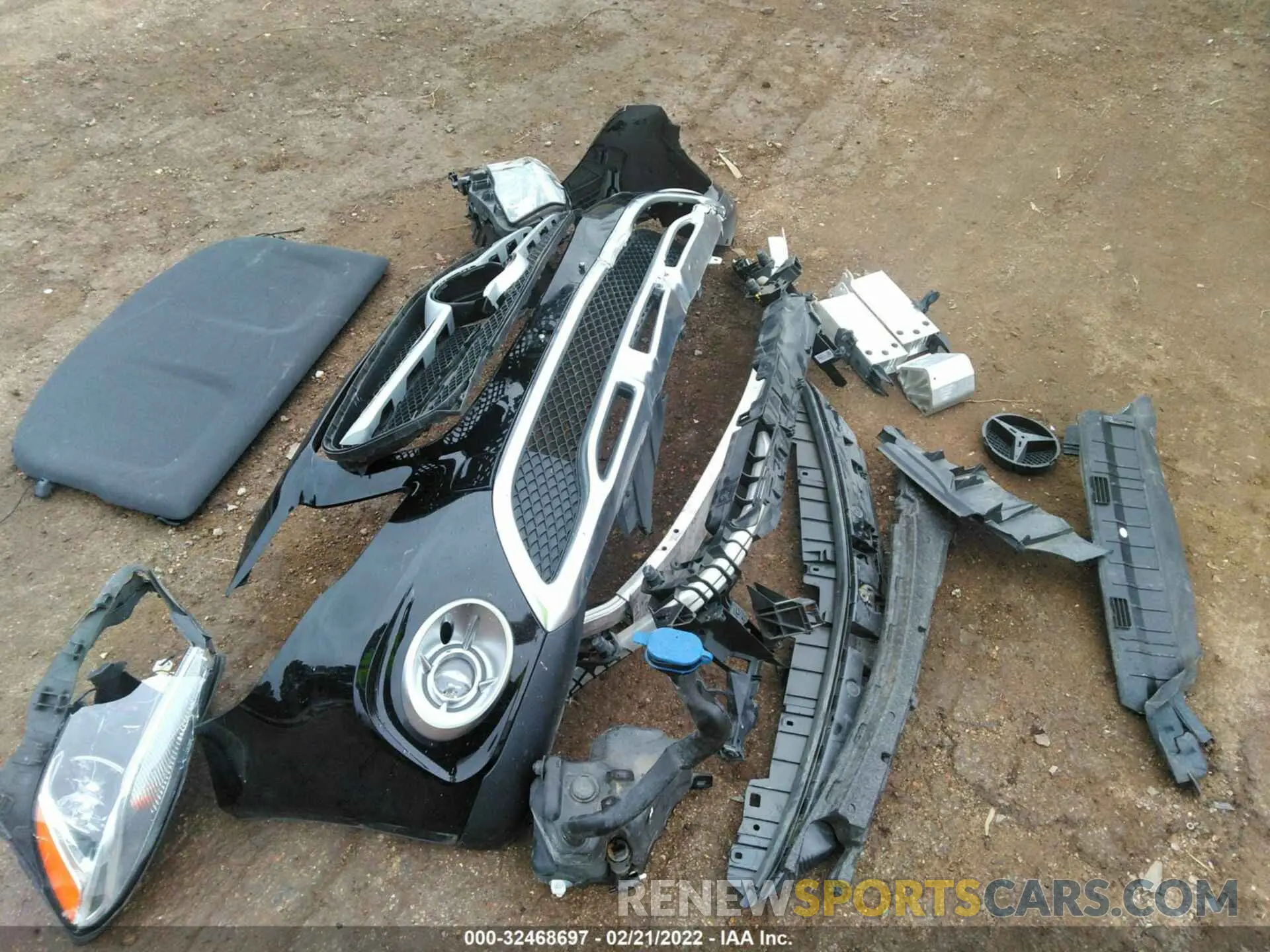 12 fotografías del automóvil dañado WDCTG4EB3LU023287 MERCEDES-BENZ GLA 2020