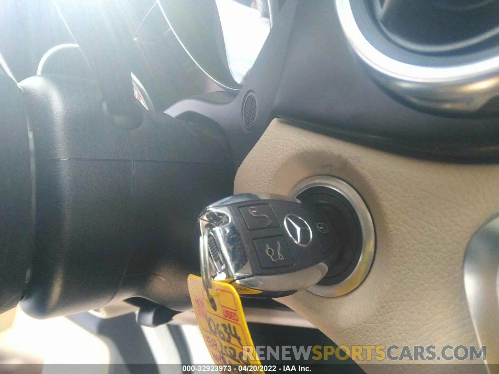 11 fotografías del automóvil dañado WDCTG4EB4LJ690239 MERCEDES-BENZ GLA 2020