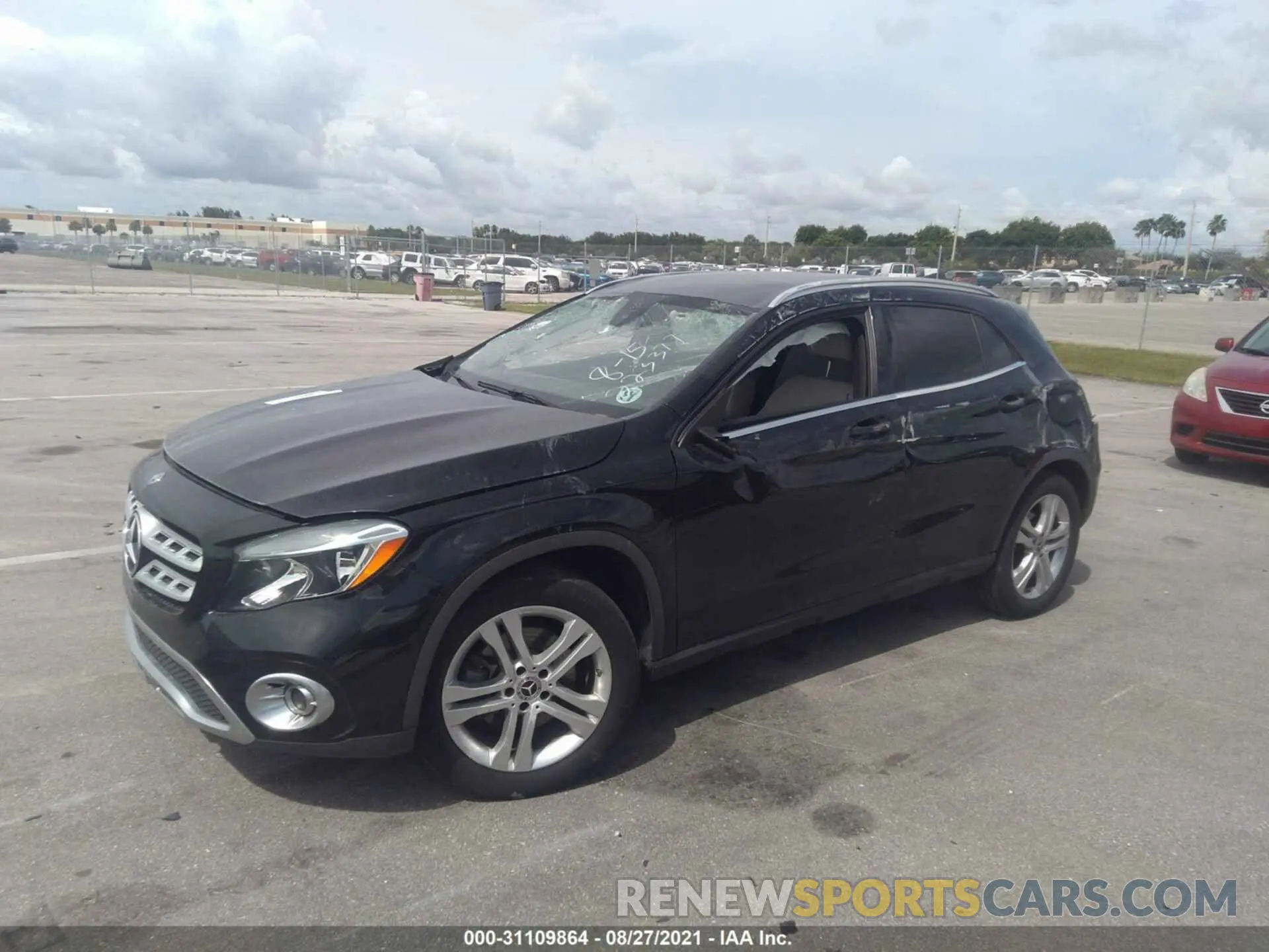 2 fotografías del automóvil dañado WDCTG4EB7LU023101 MERCEDES-BENZ GLA 2020