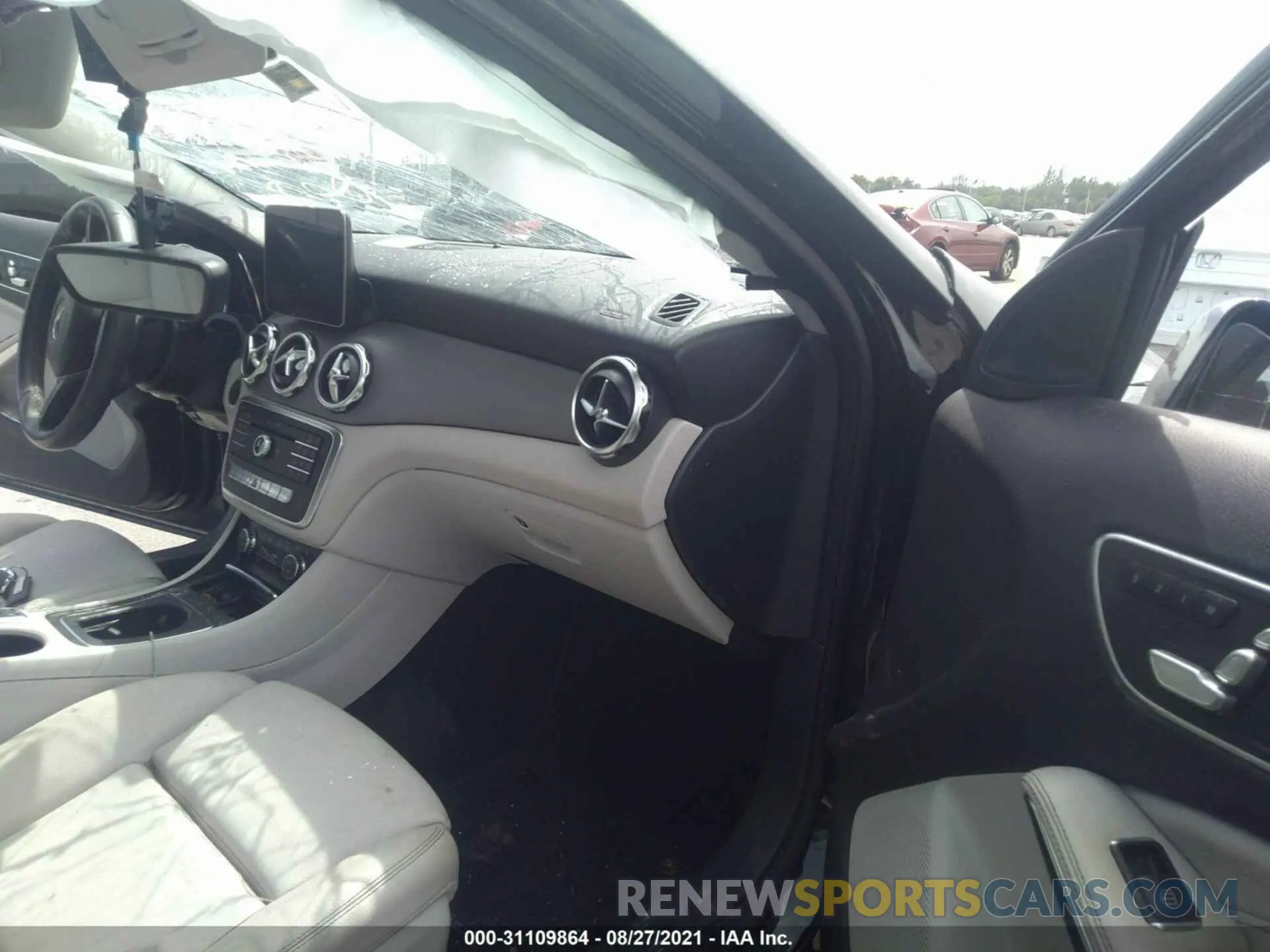 5 fotografías del automóvil dañado WDCTG4EB7LU023101 MERCEDES-BENZ GLA 2020