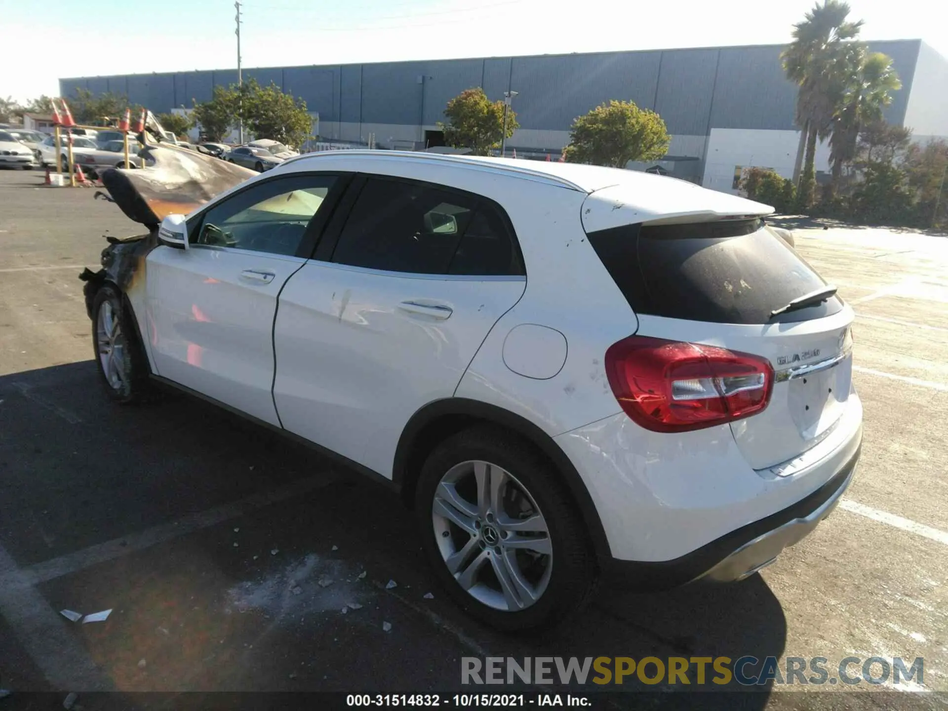 3 fotografías del automóvil dañado WDCTG4GB7LU022348 MERCEDES-BENZ GLA 2020