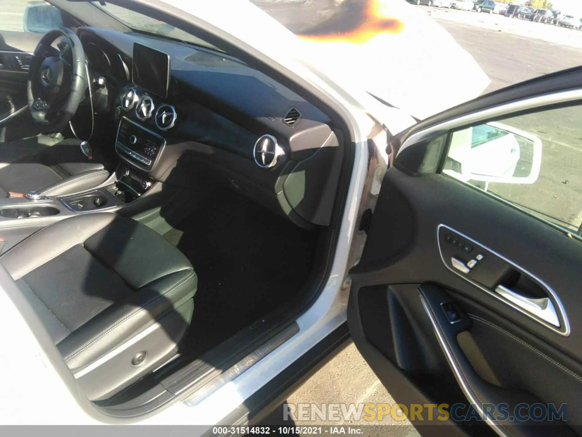 5 fotografías del automóvil dañado WDCTG4GB7LU022348 MERCEDES-BENZ GLA 2020