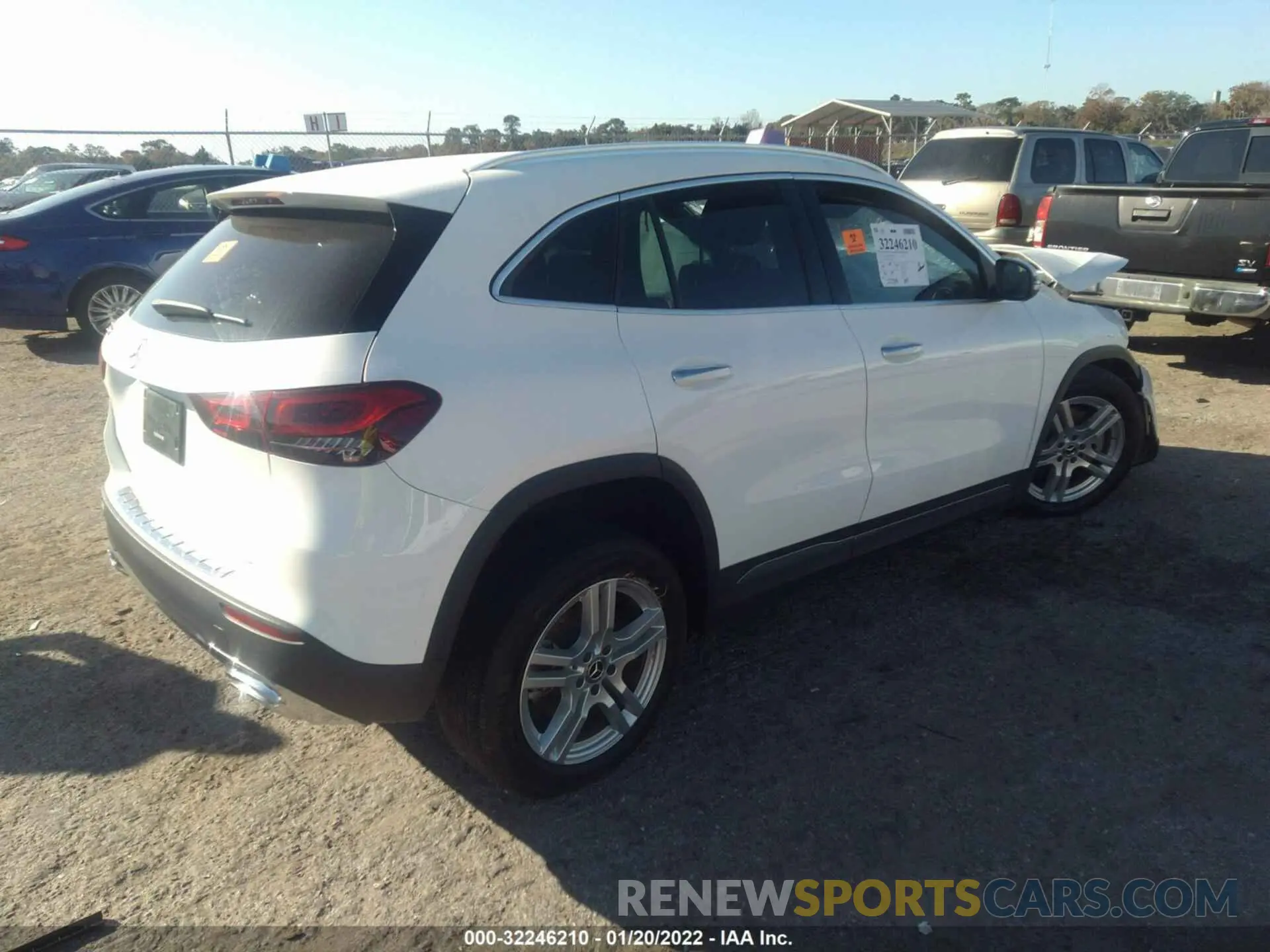 4 fotografías del automóvil dañado W1N4N4GB5MJ118068 MERCEDES-BENZ GLA 2021